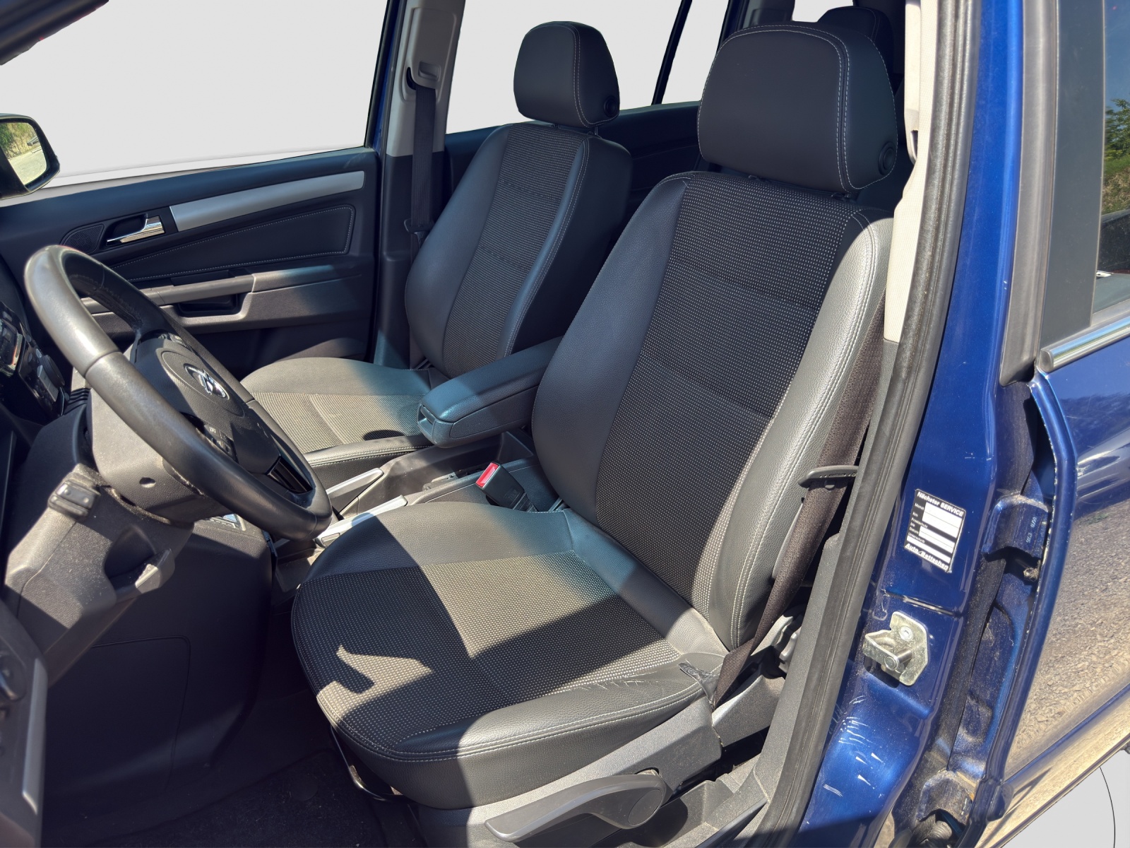 OPEL Zafira 2.2i 16V Enjoy Automatic-image-8