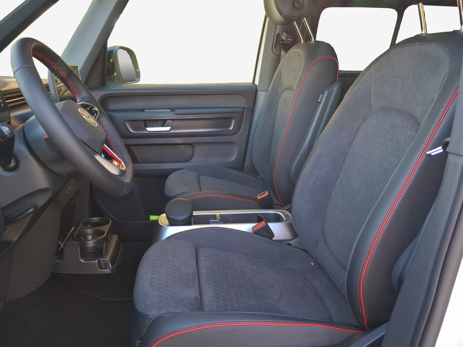 VW ID.Buzz LWB GTX 4 Motion-image-7