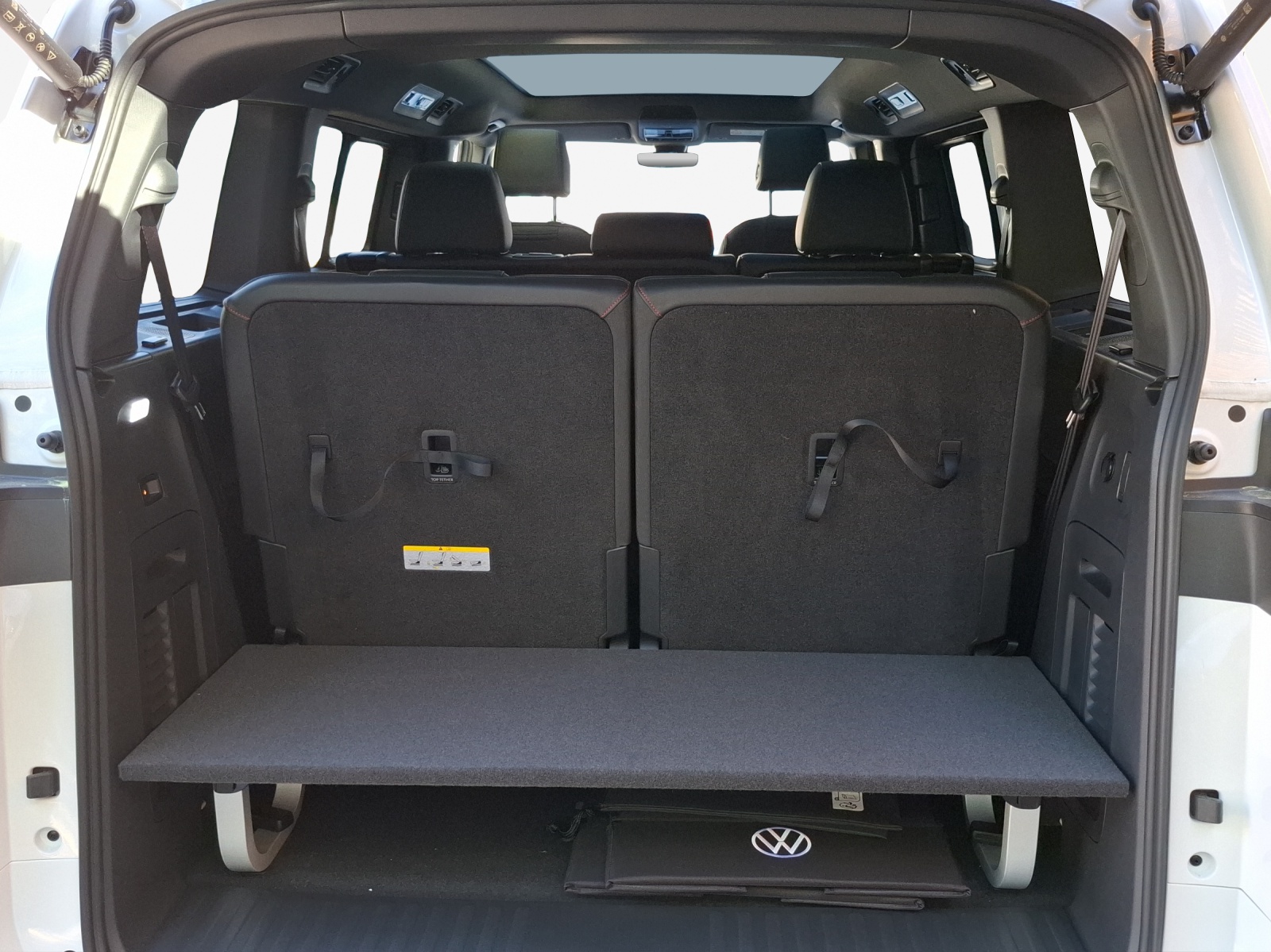 VW ID.Buzz LWB GTX 4 Motion-image-12