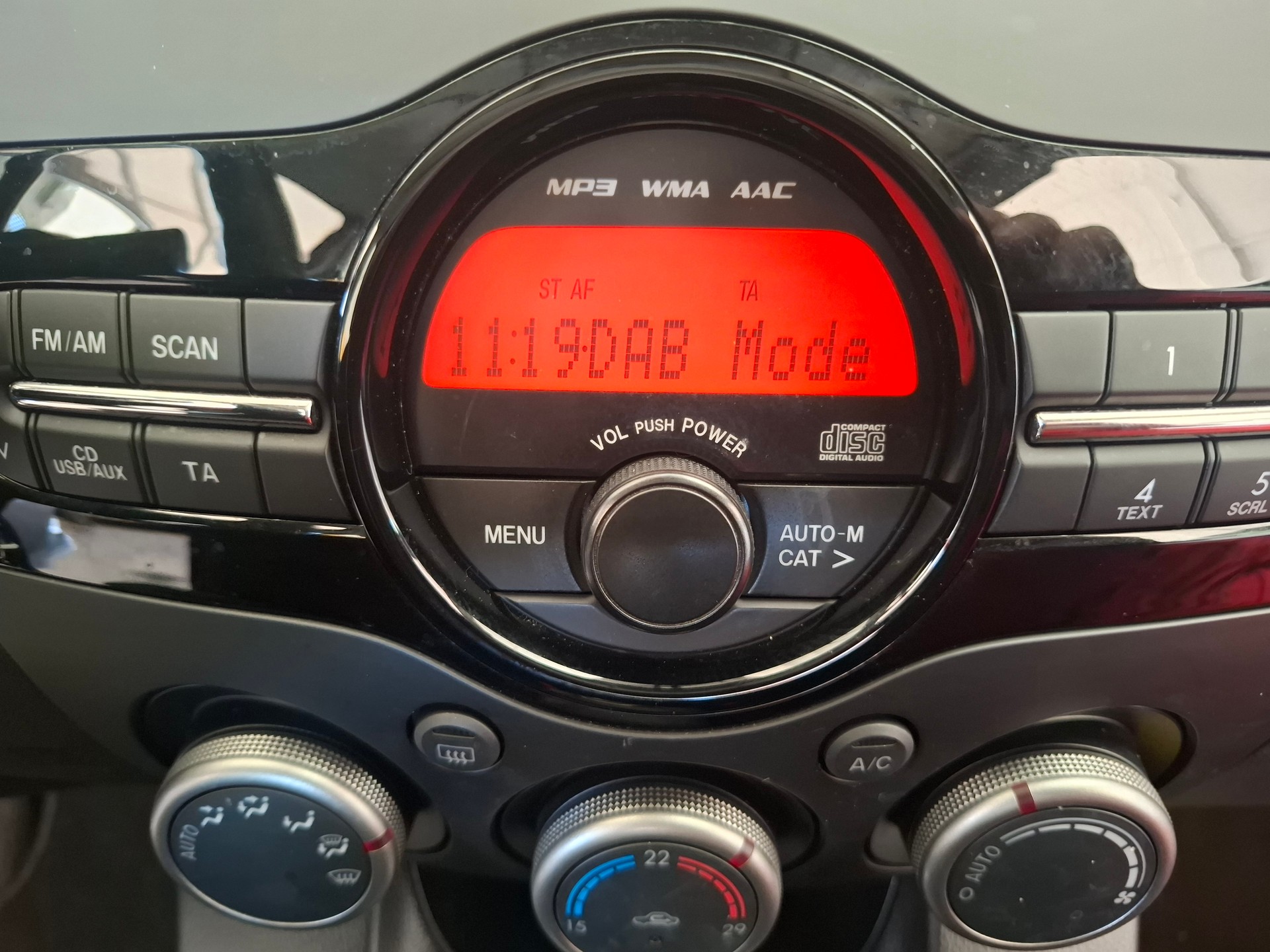 MAZDA 2 1.5i 16V Exclusive Automatic-image-4