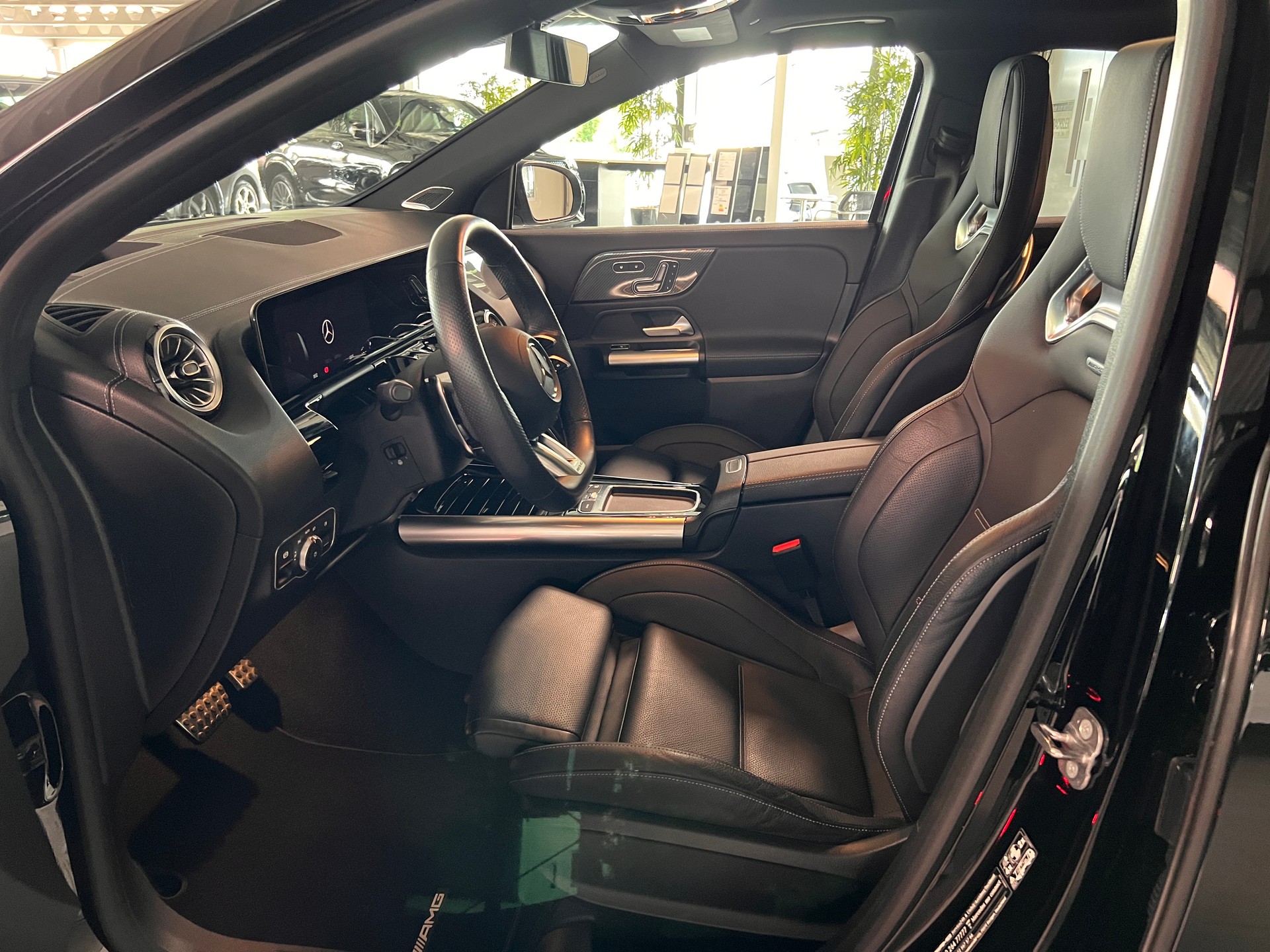 MERCEDES-BENZ GLA AMG 35 4Matic 8G-DCT-image-8