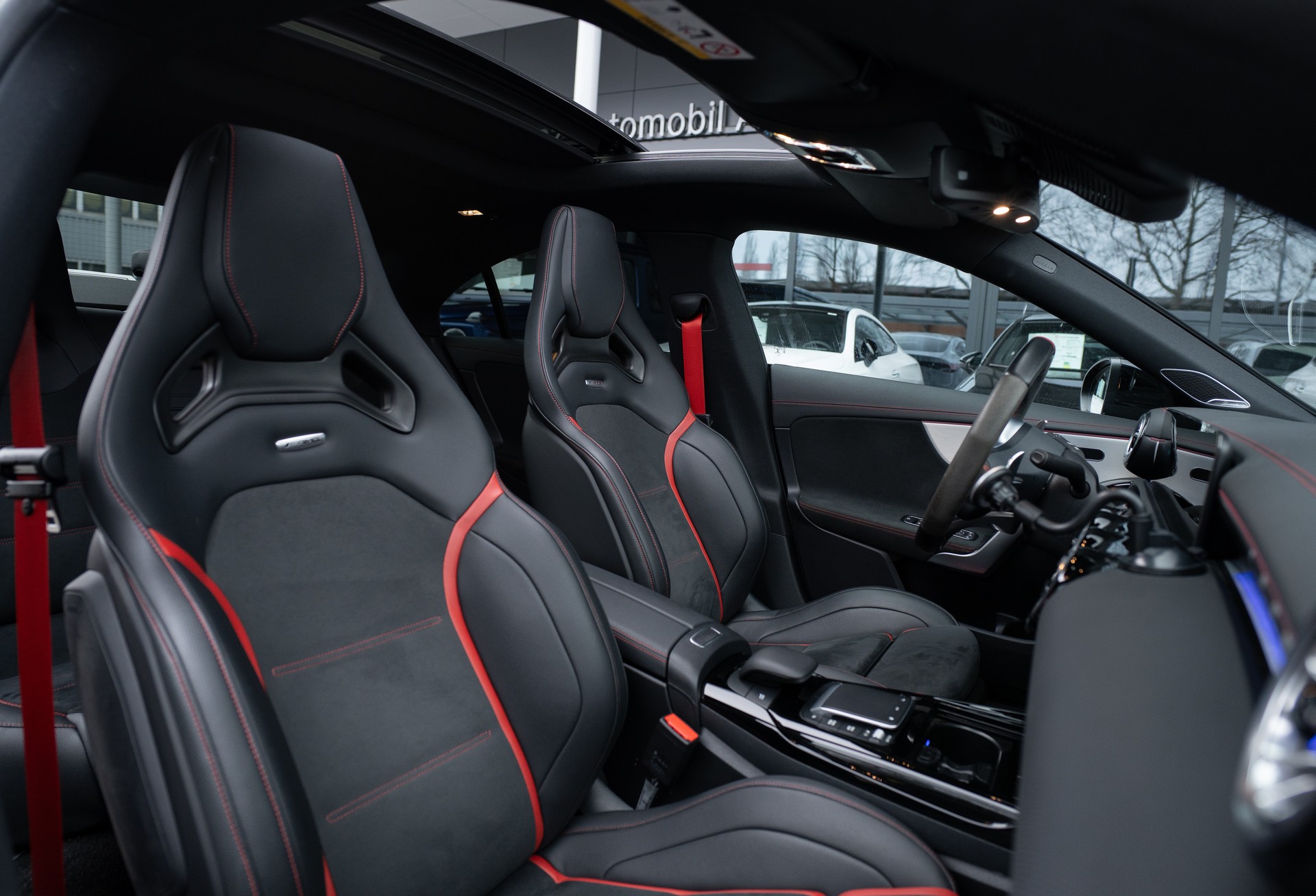 MERCEDES-BENZ 45 S 4MATIC+-image-9