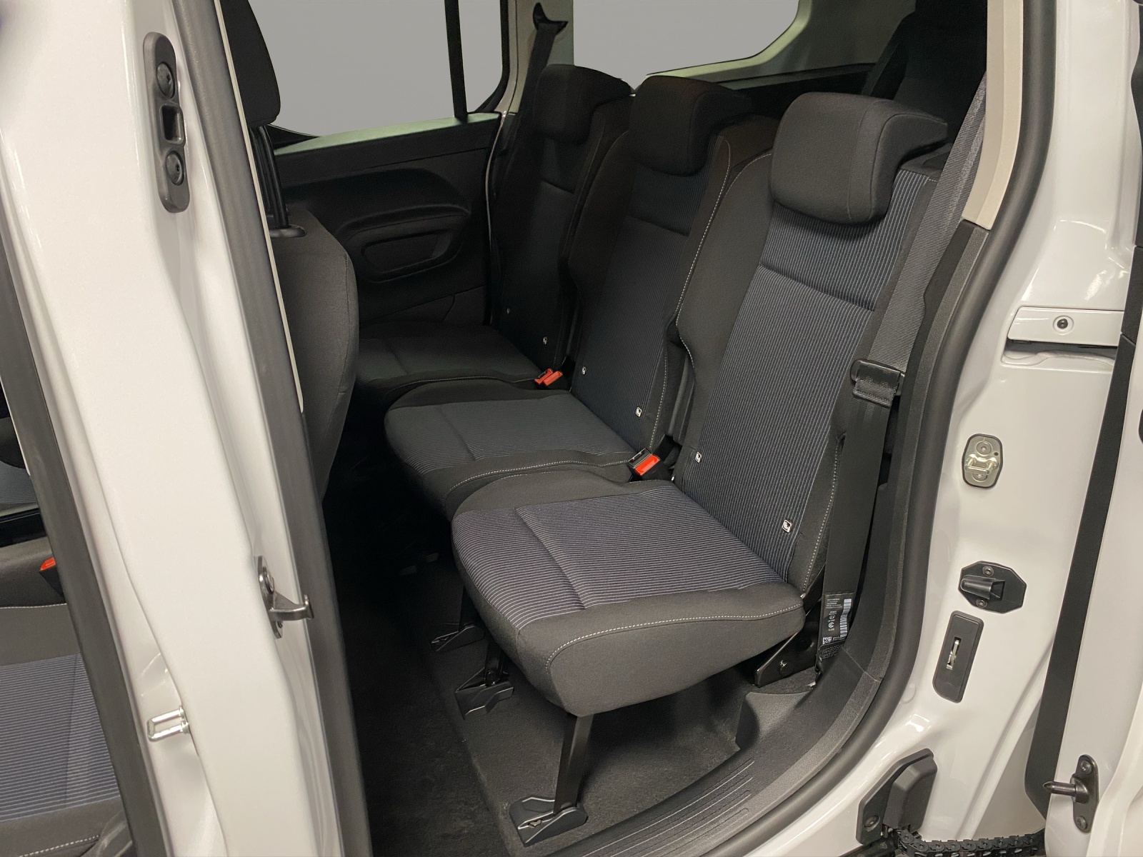 FIAT QUBO L 1.5 TD La Prima 7-image-13