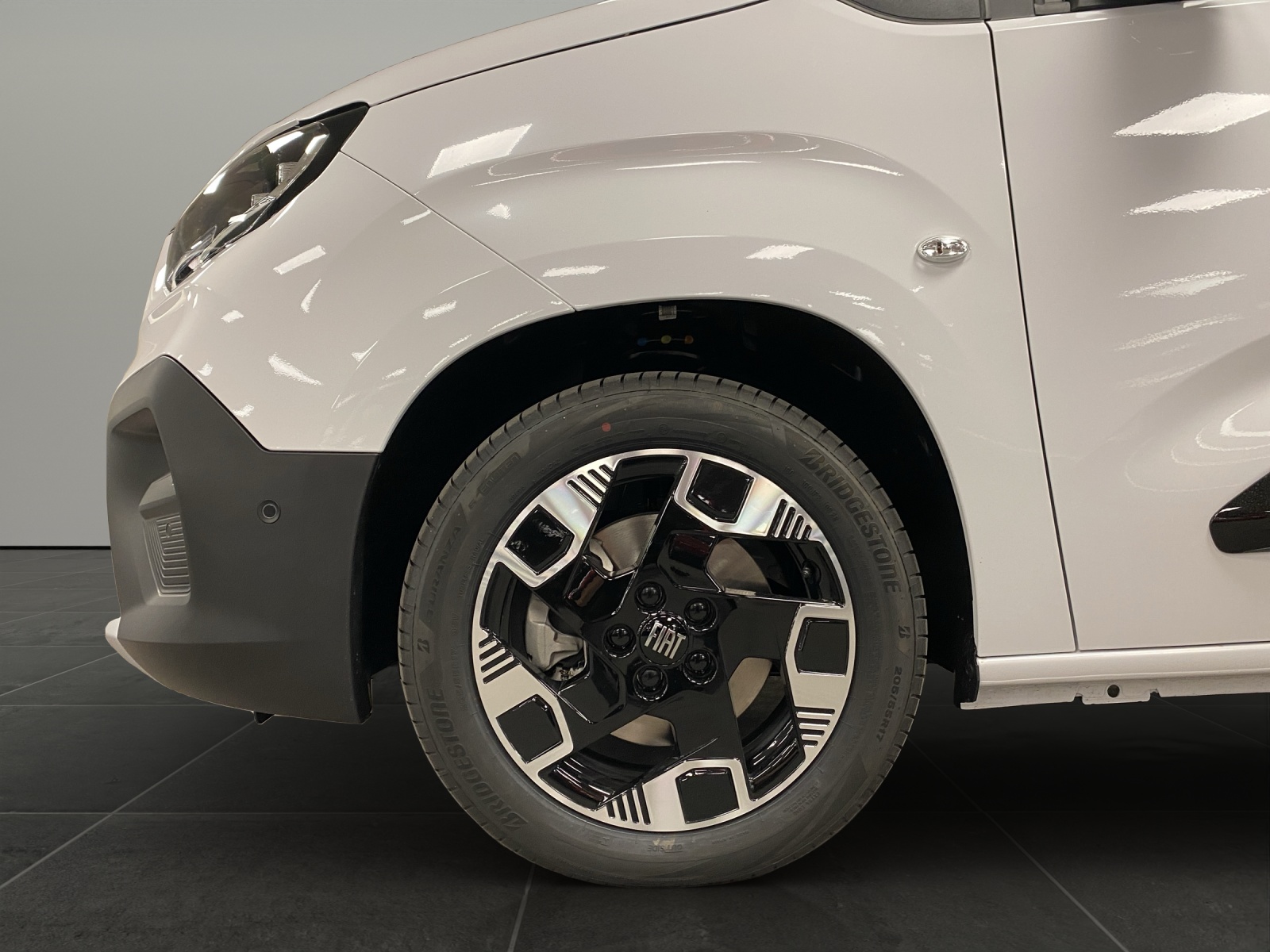 FIAT QUBO L 1.5 TD La Prima 7-image-9