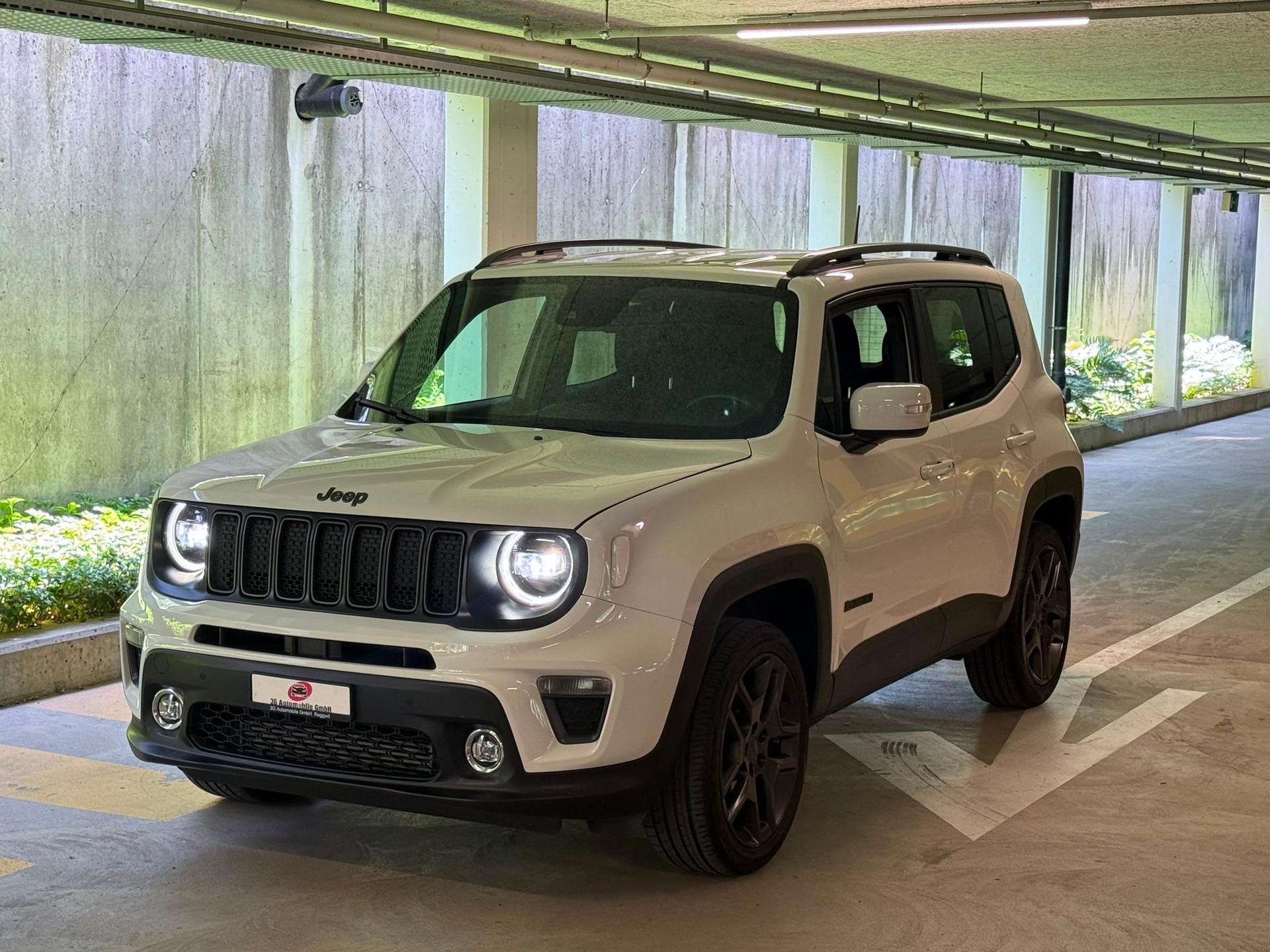 JEEP Renegade 2.0 CRD S AWD 9ATX-showroom-element-1