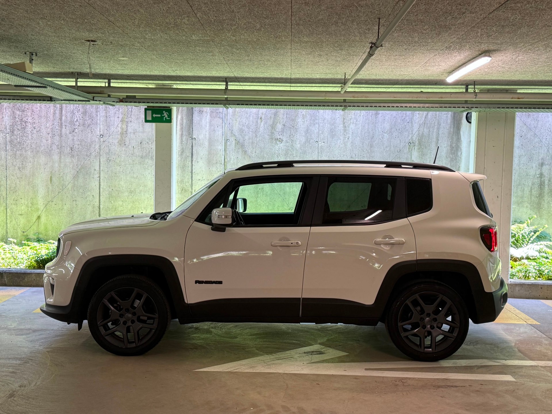 JEEP Renegade 2.0 CRD S AWD 9ATX-showroom-element-2
