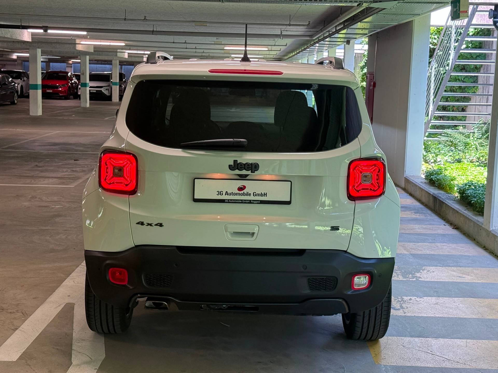 JEEP Renegade 2.0 CRD S AWD 9ATX-image-4