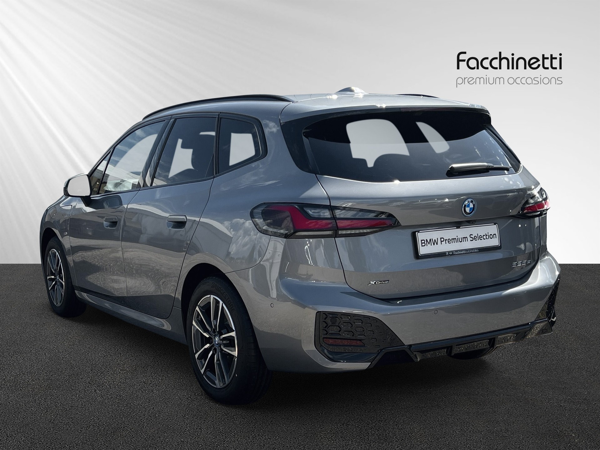 BMW 225e xDrive Active Tourer M Sport-showroom-element-2