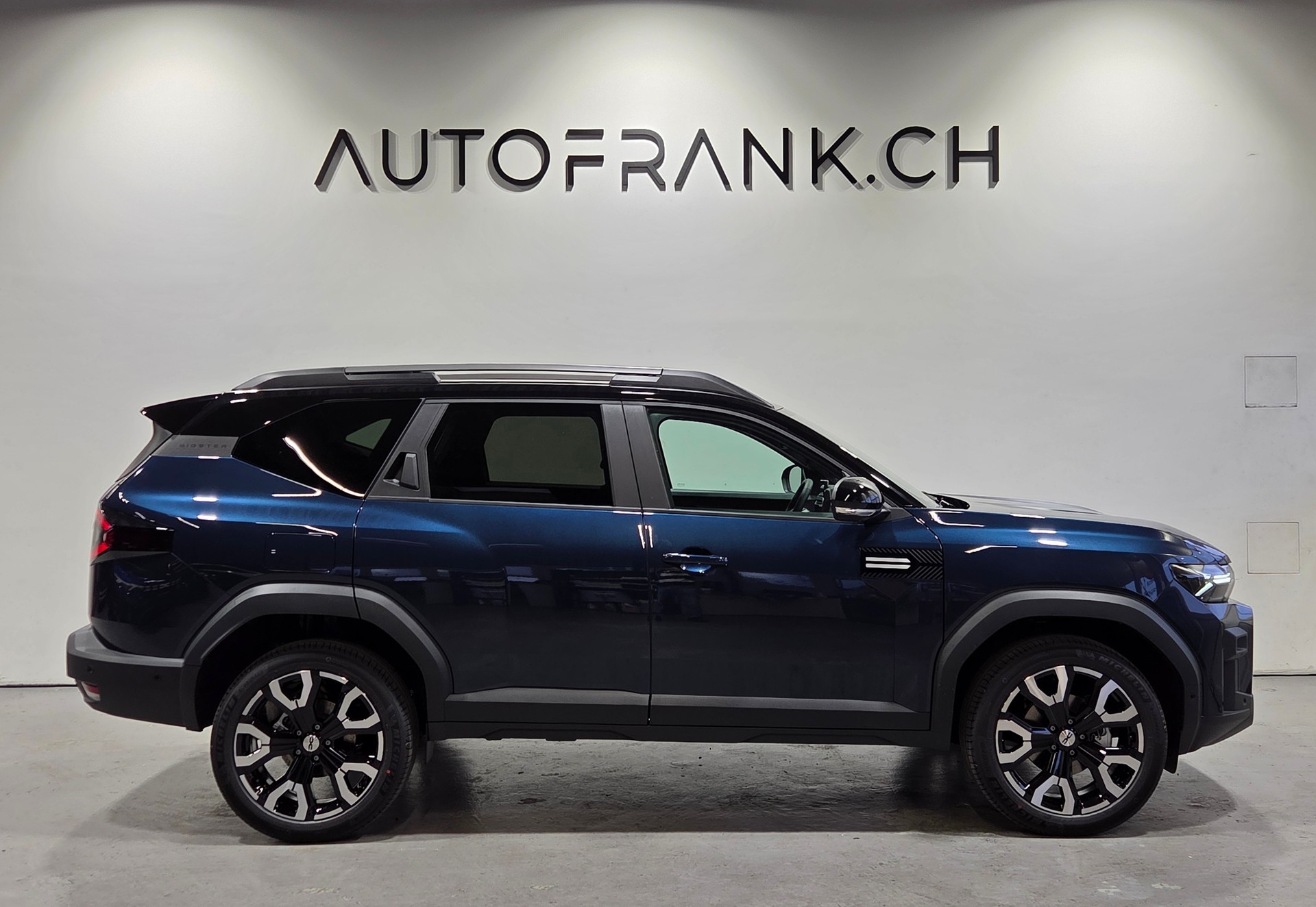 DACIA Bigster 1.2 Hybrid-G Journey 4WD-showroom-element-1