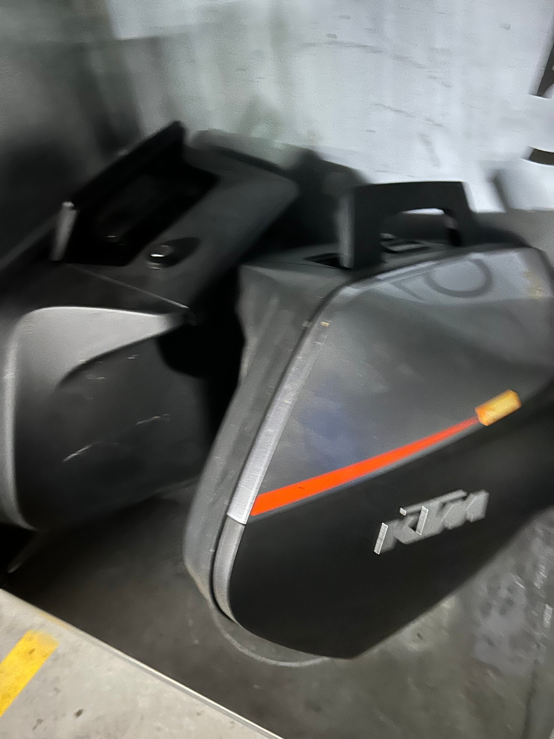 KTM 1290 Super Duke GT-image-9