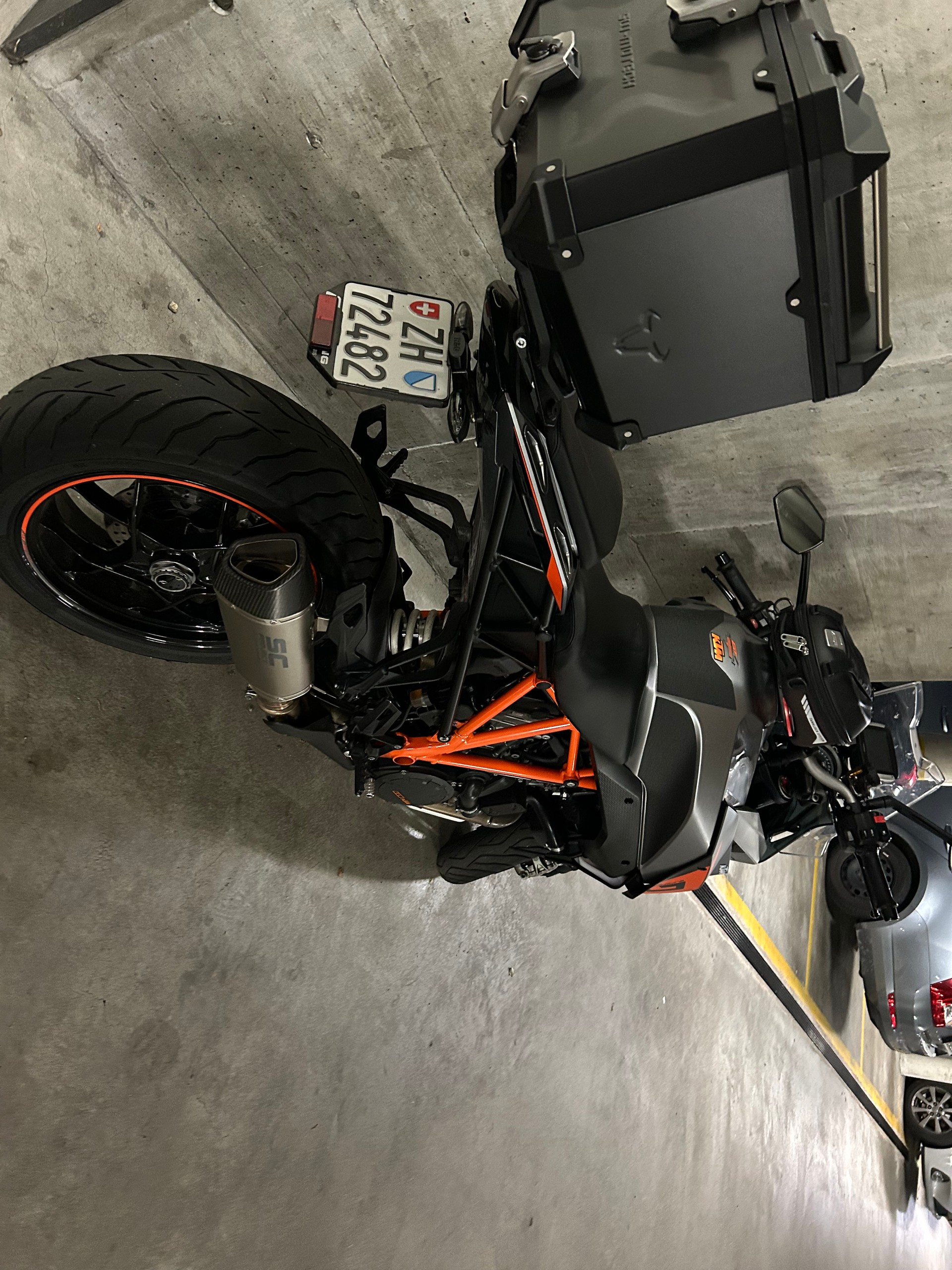 KTM 1290 Super Duke GT-image-8