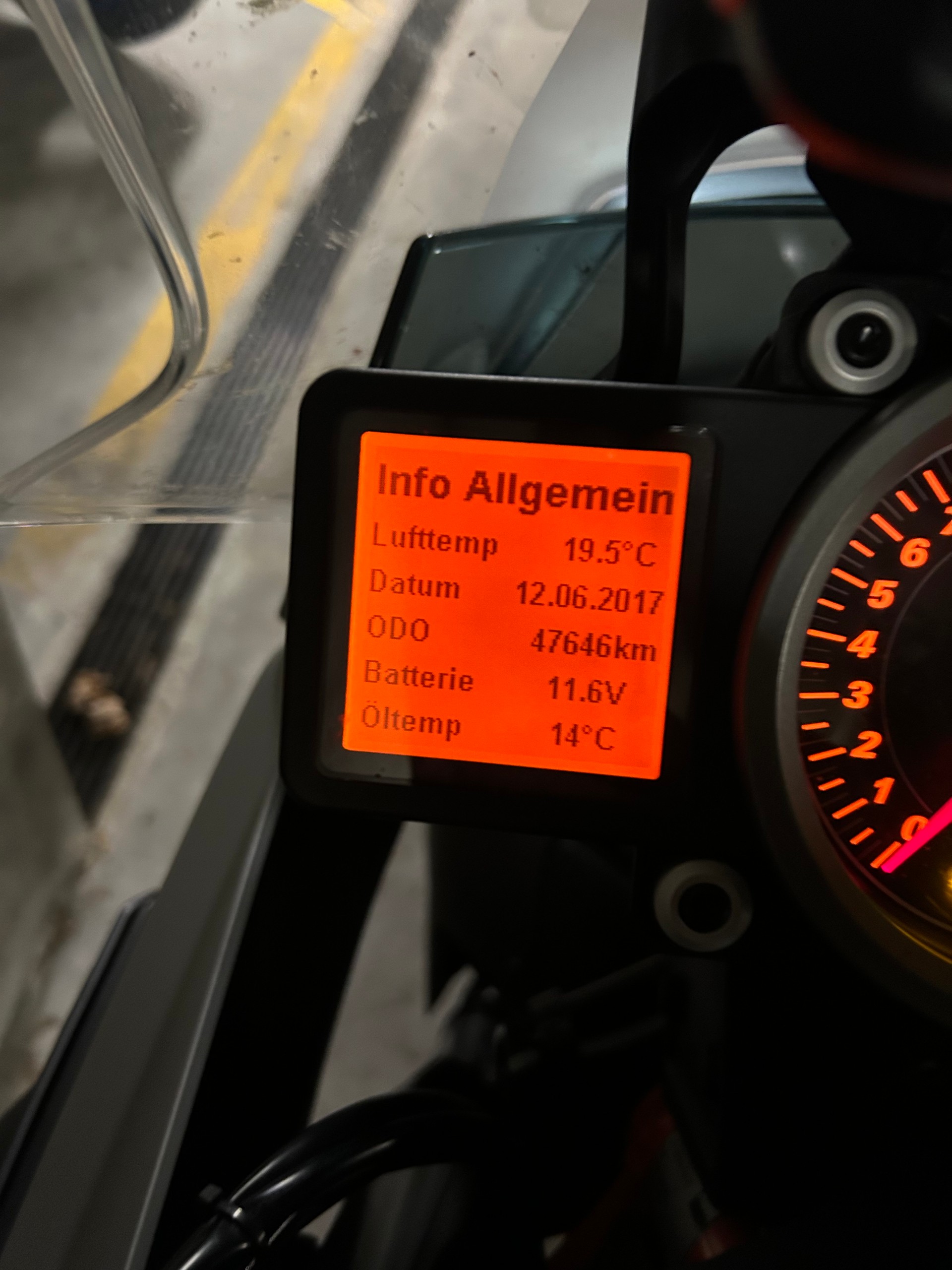 KTM 1290 Super Duke GT-image-6