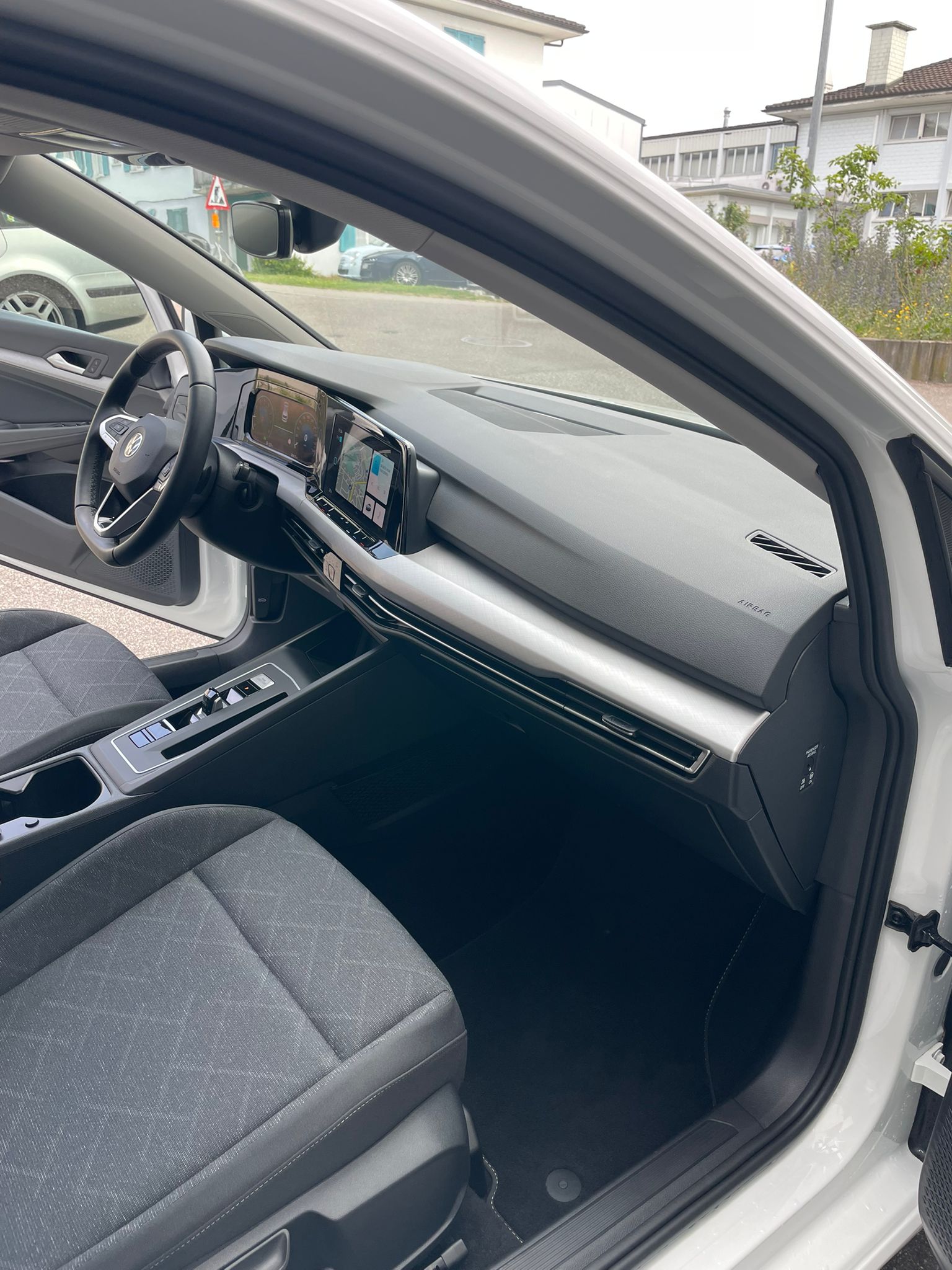 VW Golf 1.5 eTSI ACT Life DSG | 130 PS | CH-Auto | 46% Preisvorteil-image-12