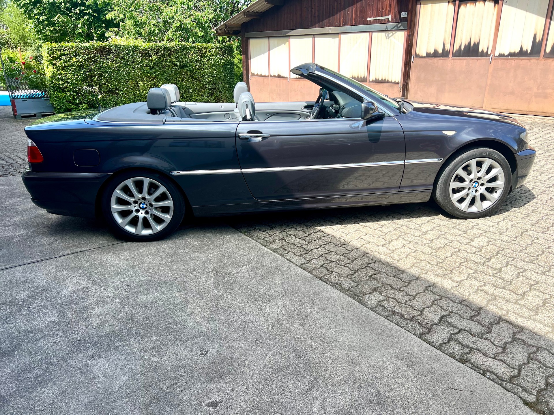 BMW 318Ci Cabriolet-showroom-element-3