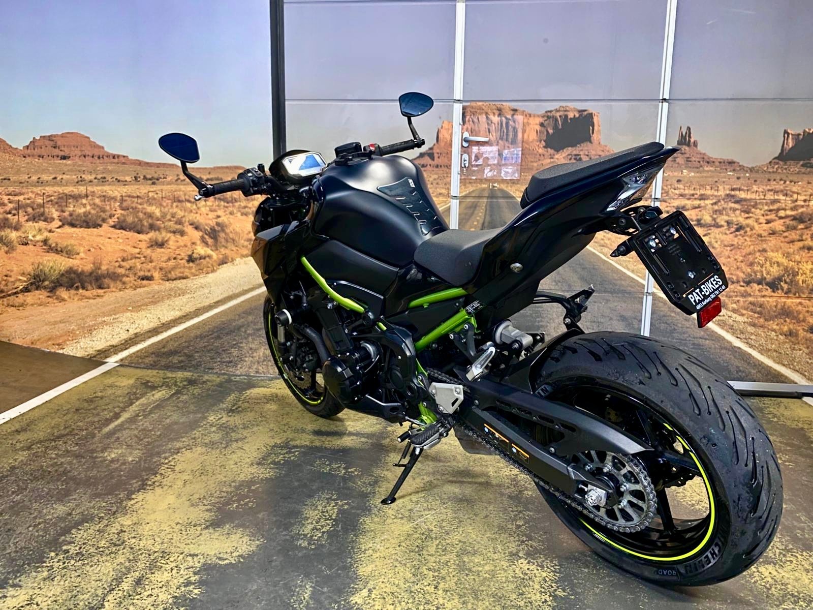KAWASAKI Z 900-image-2