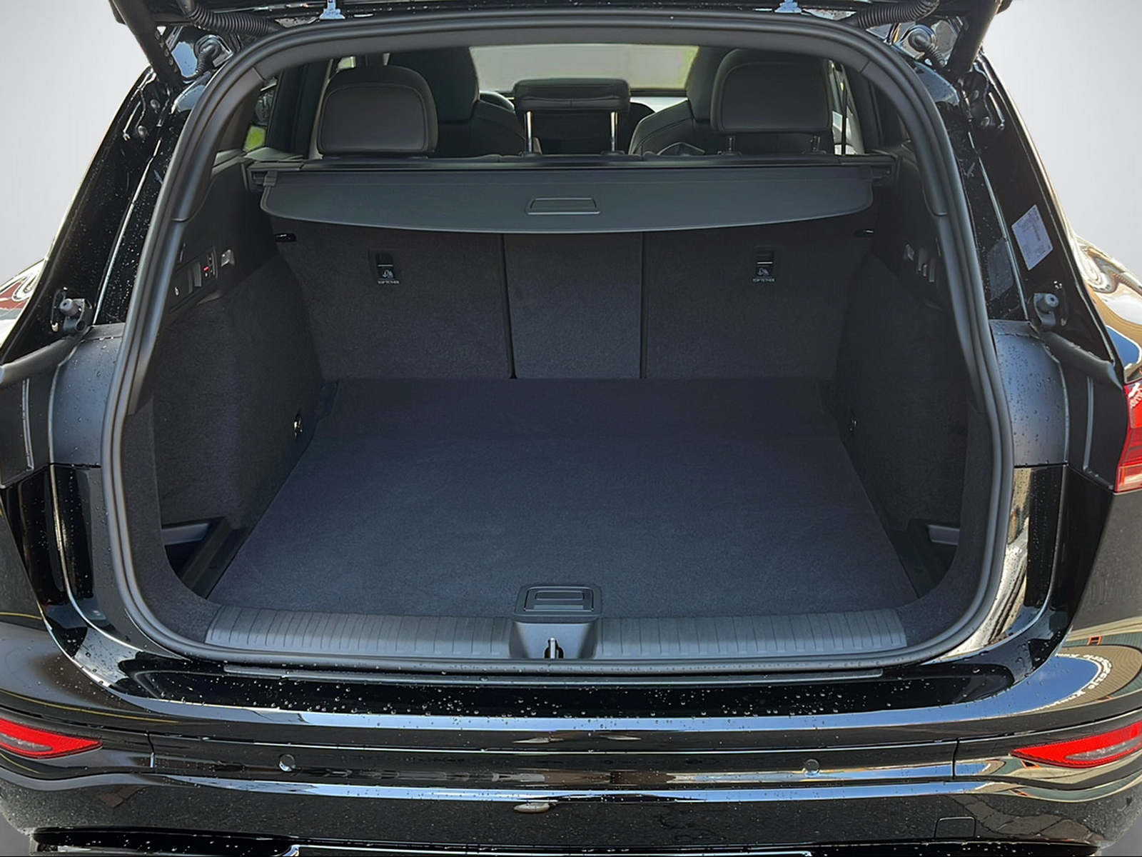 AUDI SQ6 e-tron quattro-image-6