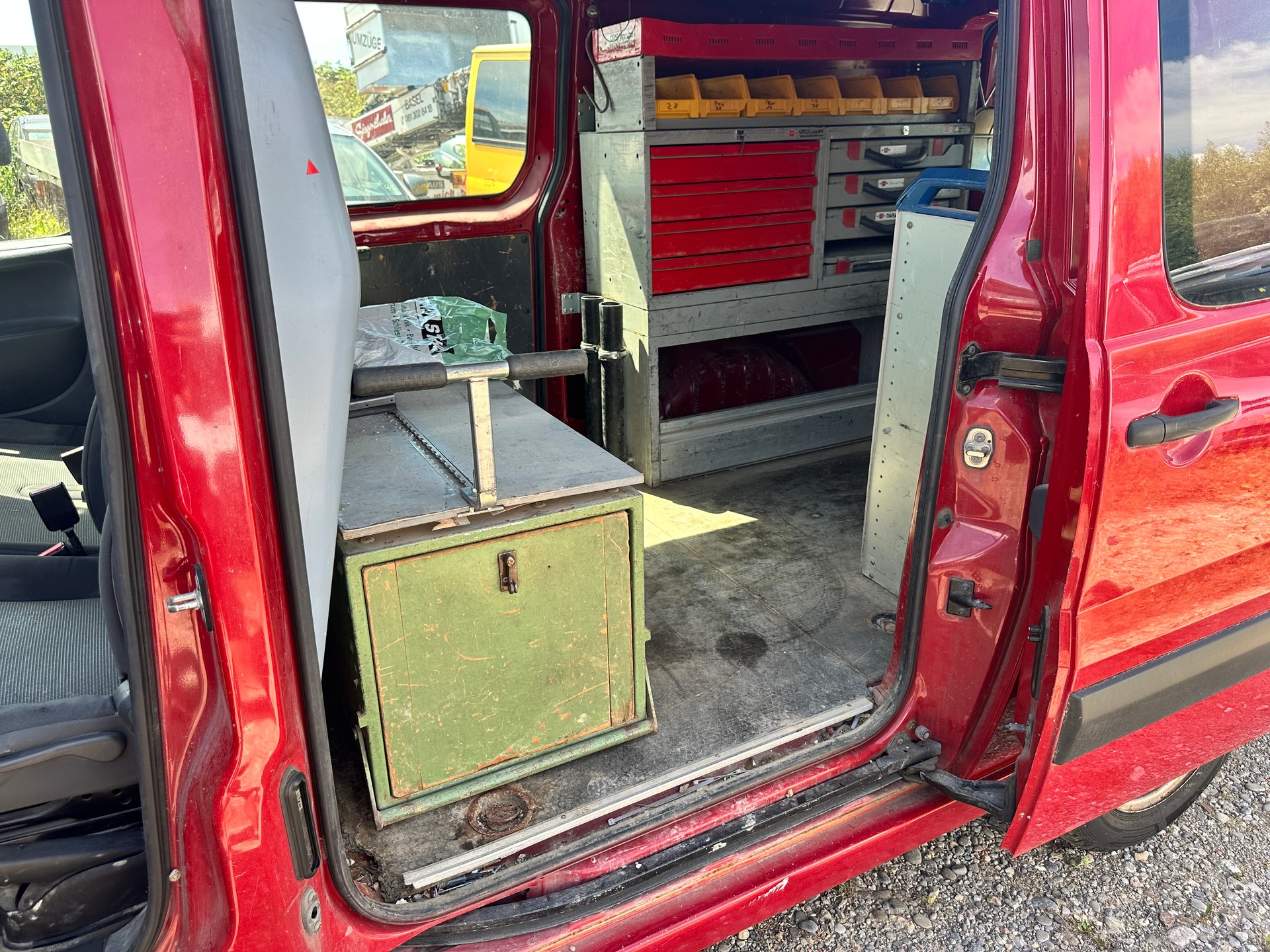 PEUGEOT Expert 2.0 HDi 229 L2H1-image-6