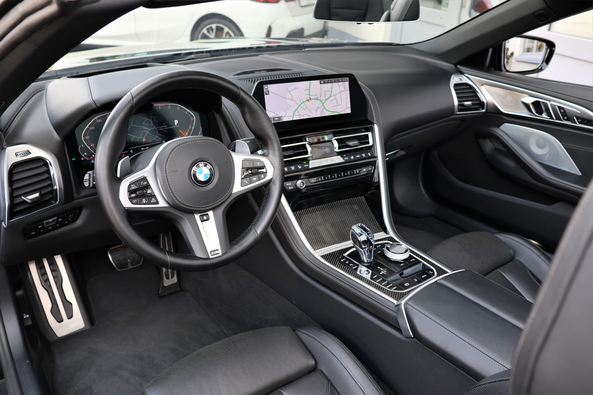 BMW 840i xDrive Steptronic M-Sport (CH)-image-13