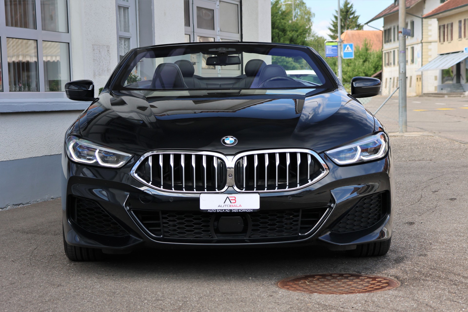 BMW 840i xDrive Steptronic M-Sport (CH)-showroom-element-1