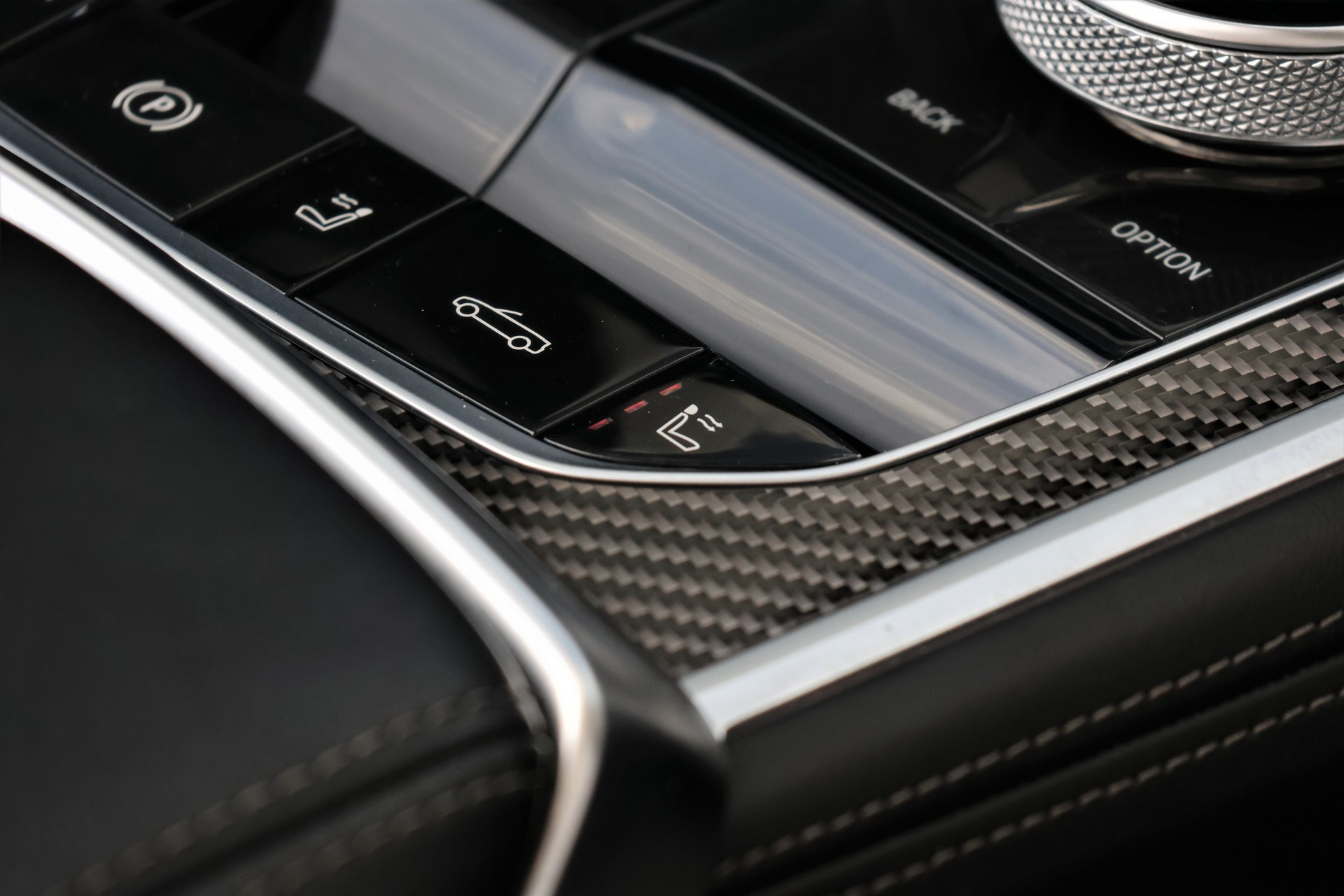 BMW 840i xDrive Steptronic M-Sport (CH)-image-24