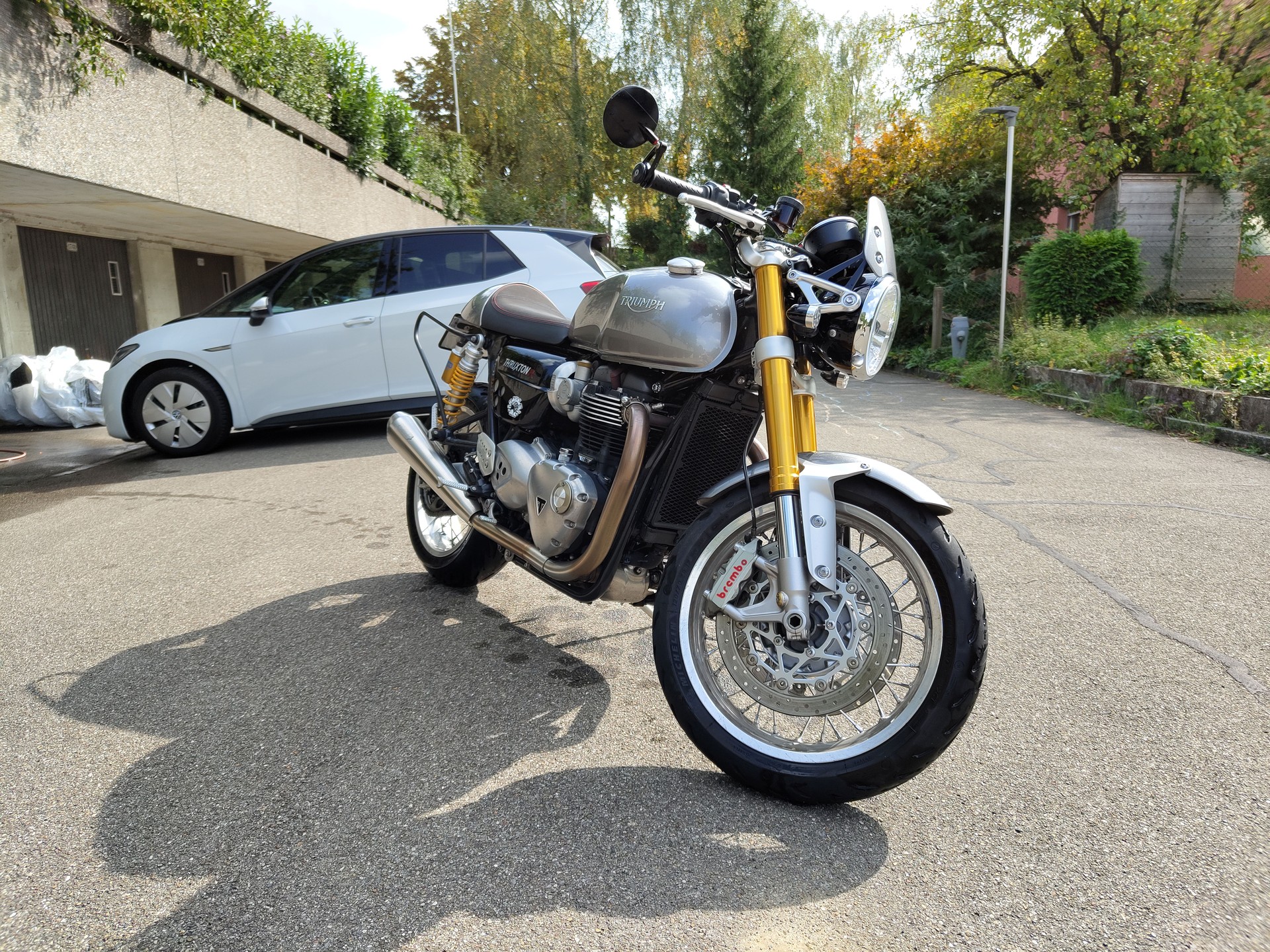 TRIUMPH Thruxton R 1200 i ABS-image-1