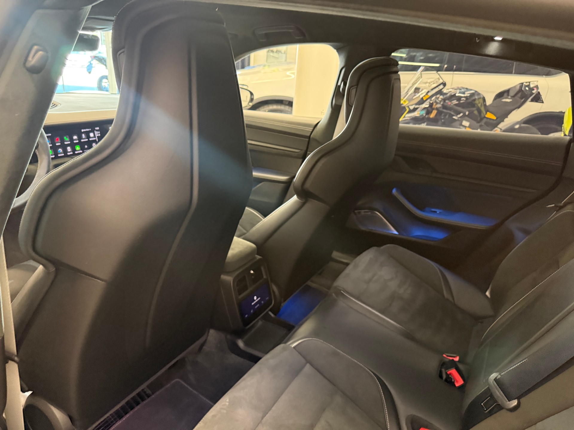 PORSCHE Taycan GTS Sport Turismo Performance Plus 93,4kWh-image-12