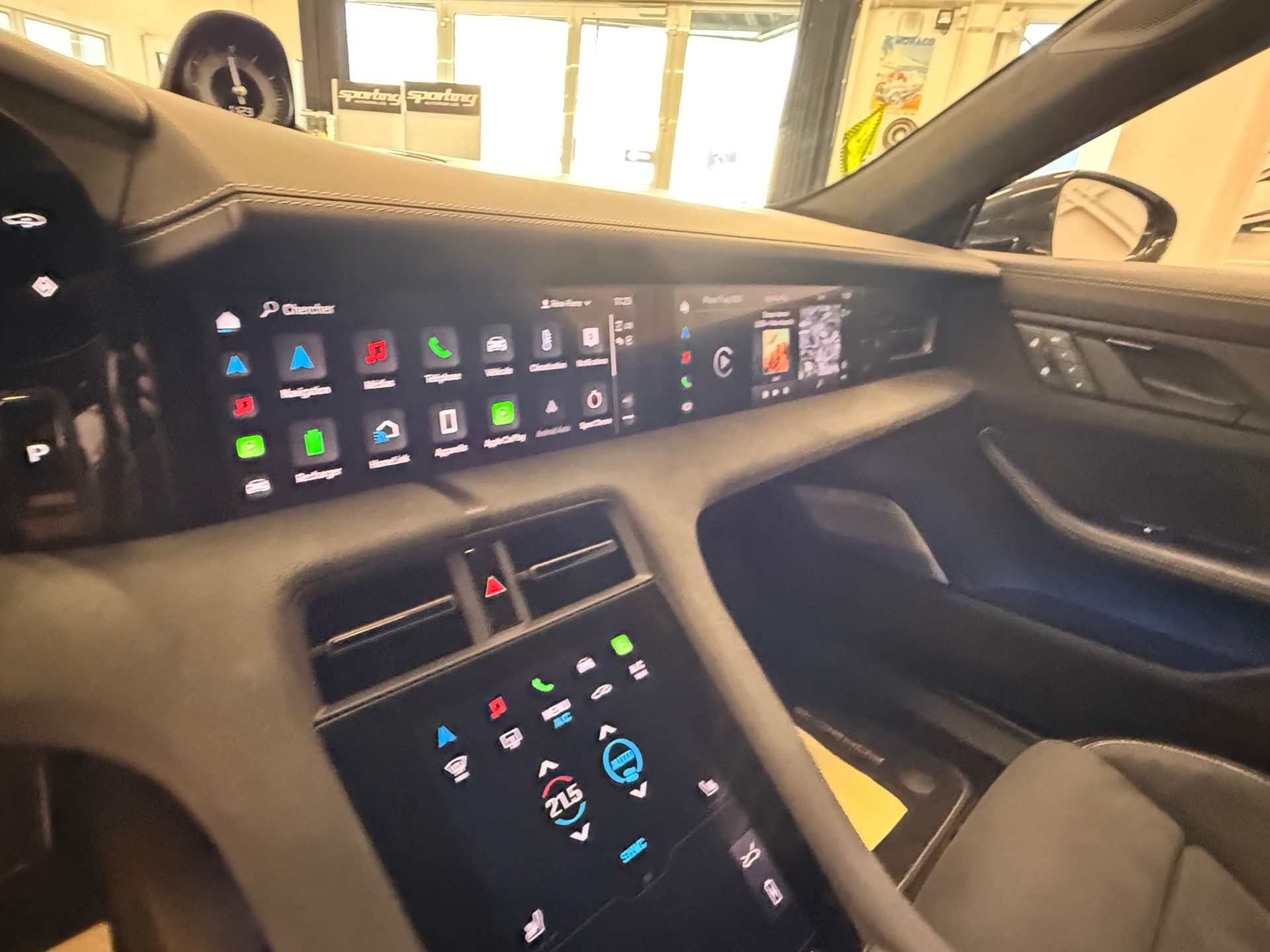 PORSCHE Taycan GTS Sport Turismo Performance Plus 93,4kWh-image-16