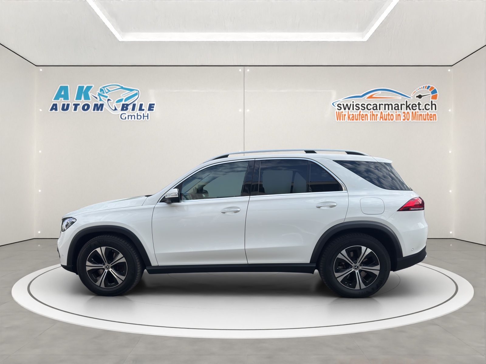 MERCEDES-BENZ GLE 350 de 4Matic 9G-Tronic-showroom-element-3