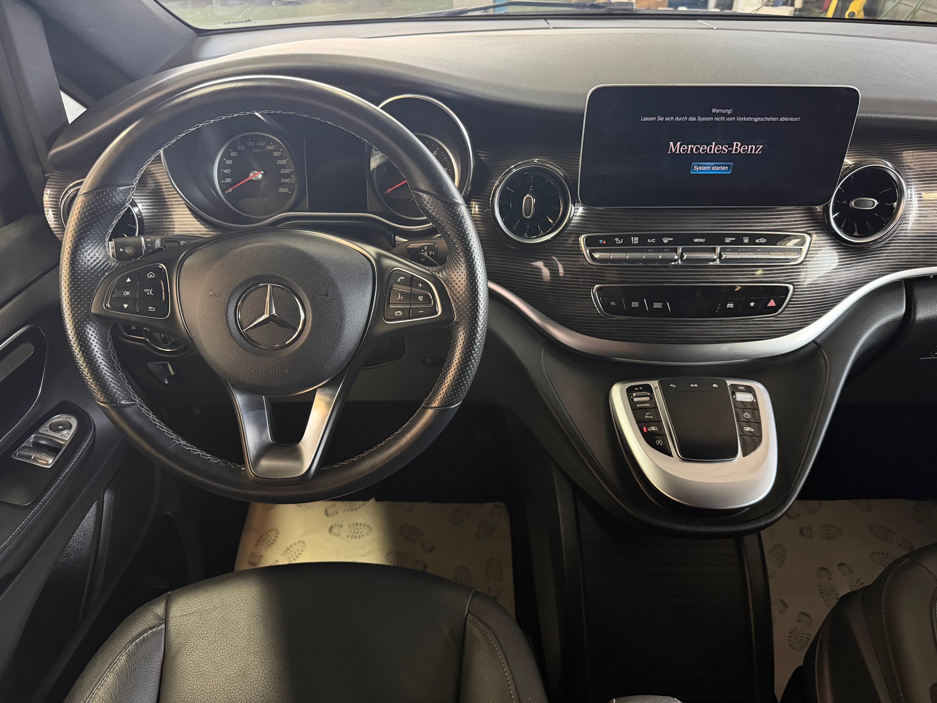 MERCEDES-BENZ V 300 d extralang Avantgarde 9G-Tronic | Ab MFK 01.2026 | Mercedes Garantie | Elektrische Türen L+R | 8-Plätzer-image-12
