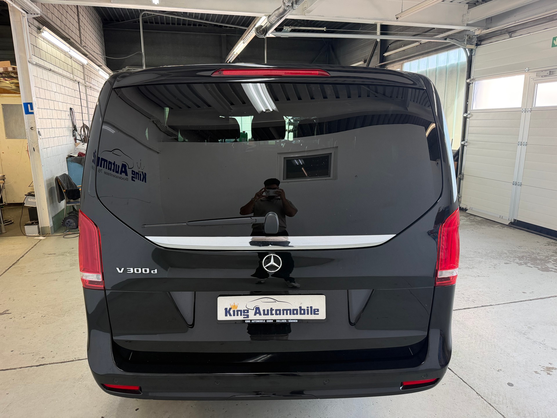 MERCEDES-BENZ V 300 d extralang Avantgarde 9G-Tronic | Ab MFK 01.2026 | Mercedes Garantie | Elektrische Türen L+R | 8-Plätzer-image-5