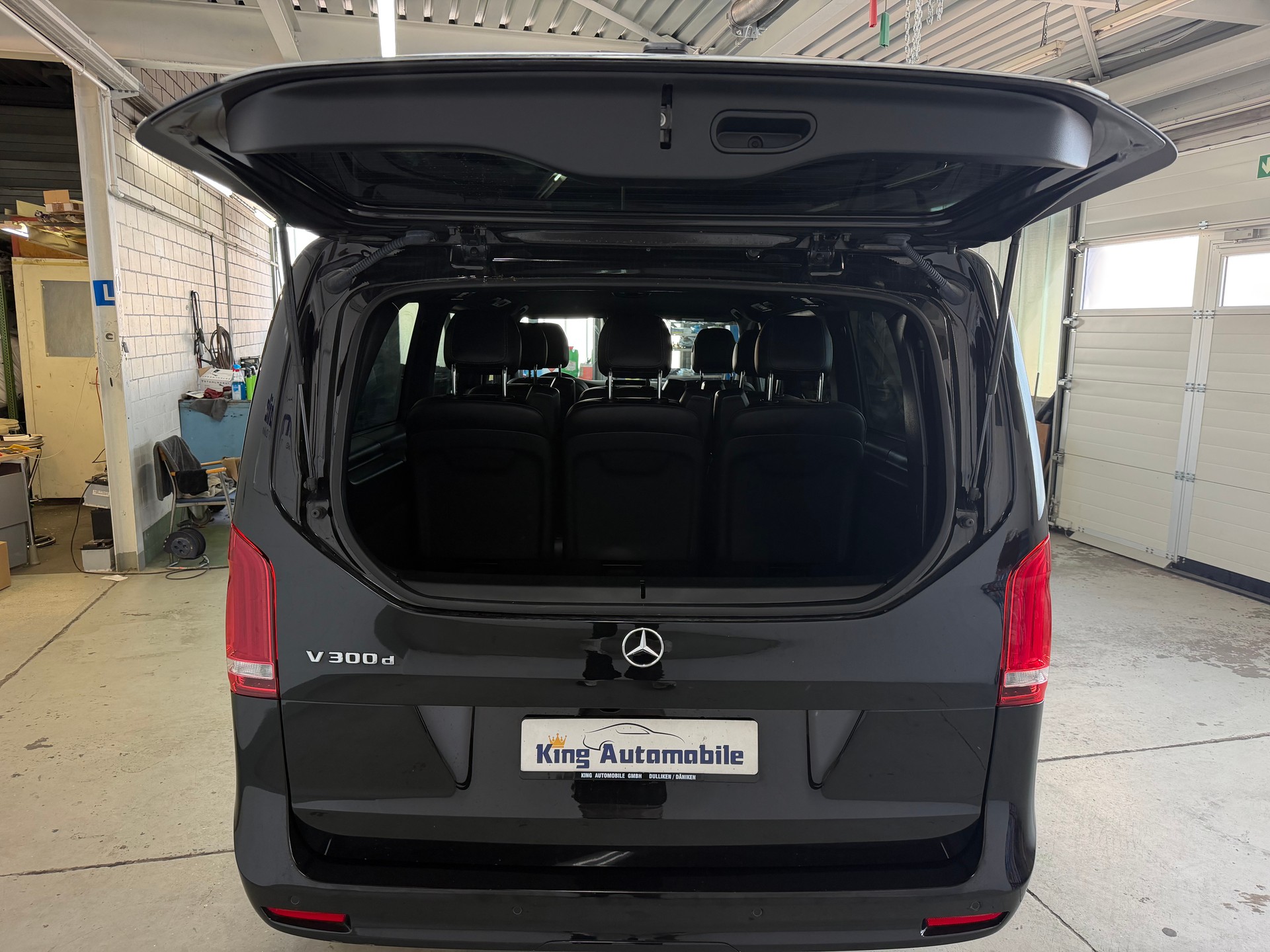 MERCEDES-BENZ V 300 d extralang Avantgarde 9G-Tronic | Ab MFK 01.2026 | Mercedes Garantie | Elektrische Türen L+R | 8-Plätzer-image-14