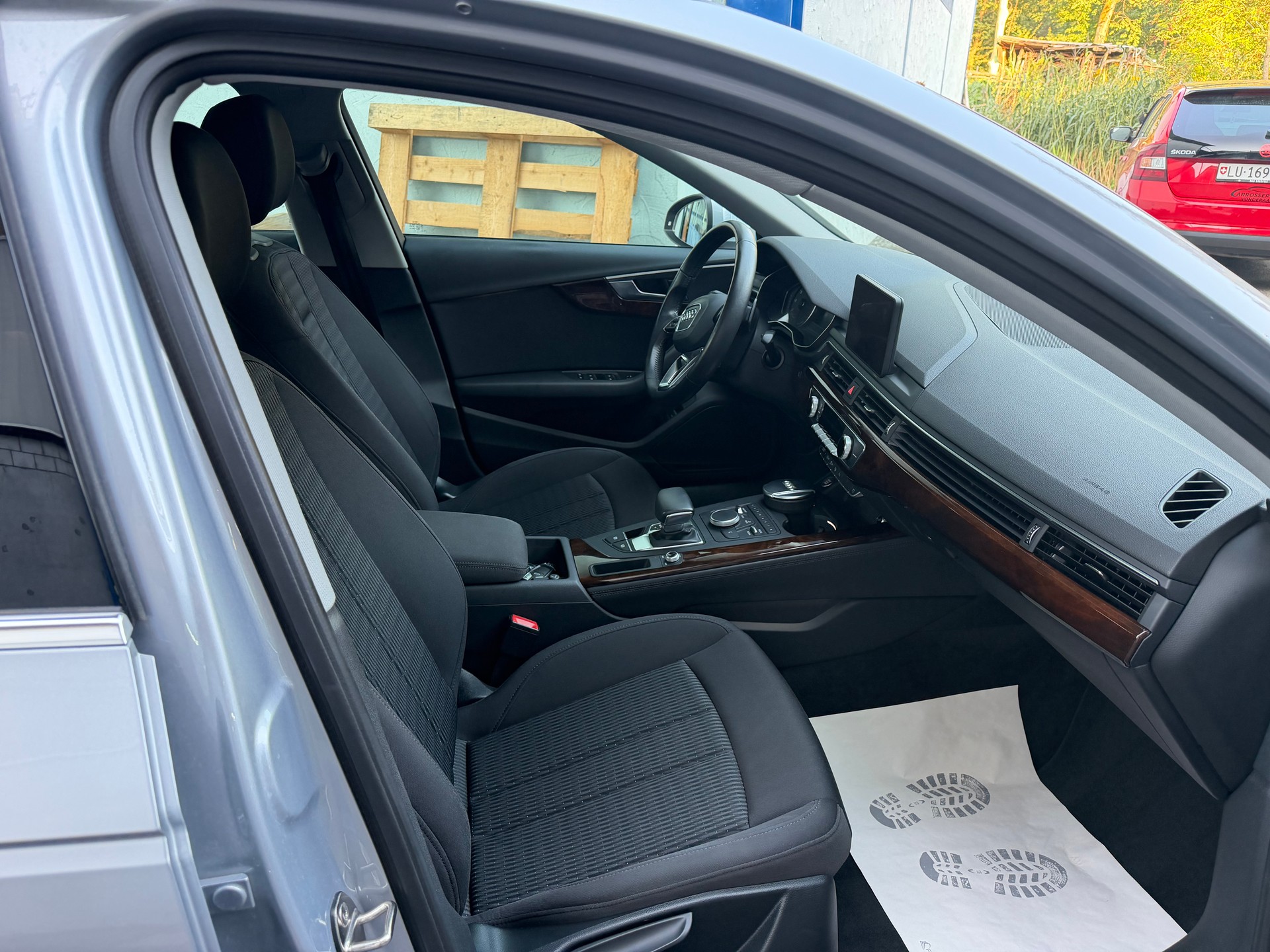 AUDI A4 Limousine 2.0 TFSI S-tronic-image-6