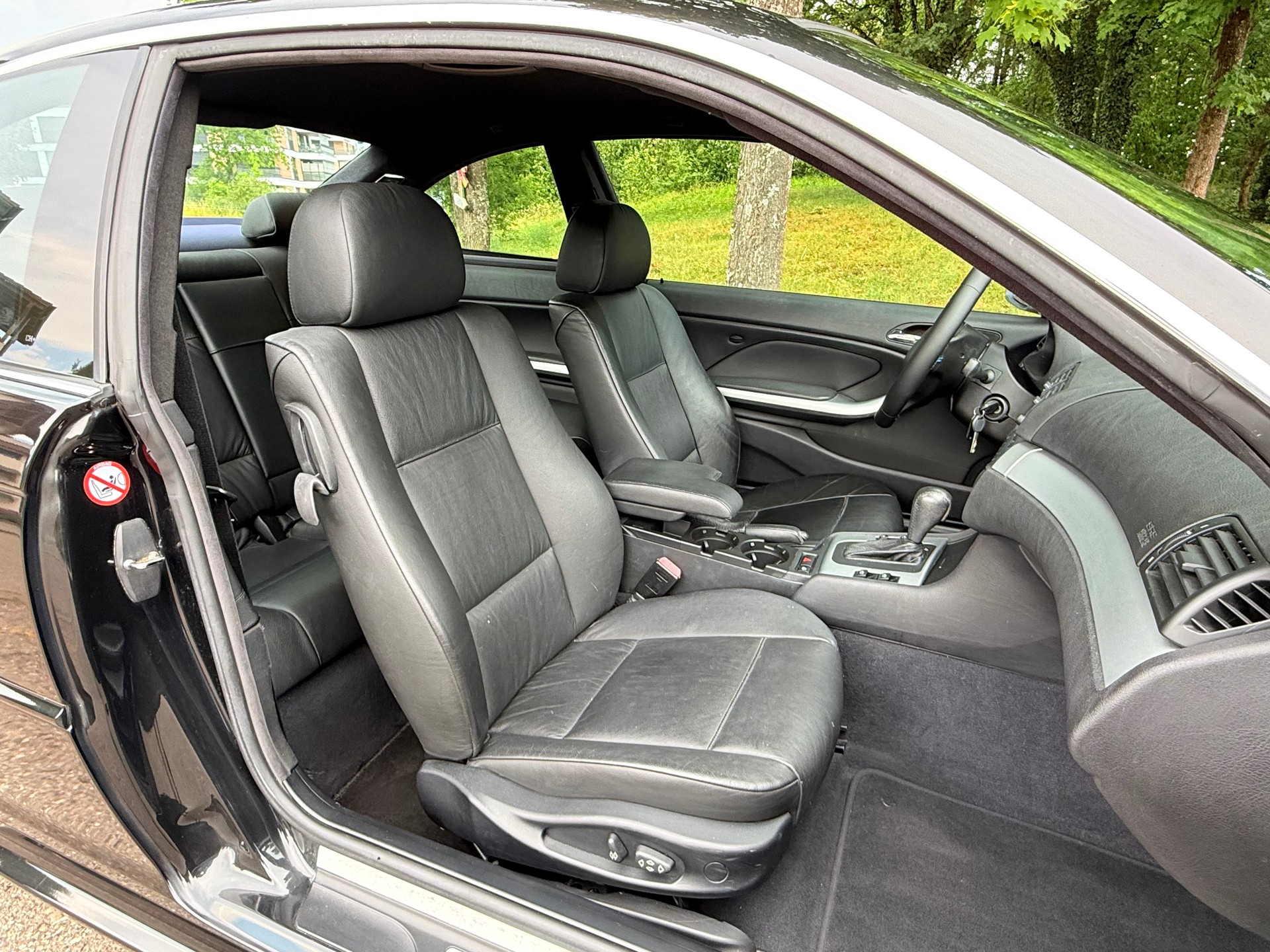 BMW 330Ci Coupé-image-13