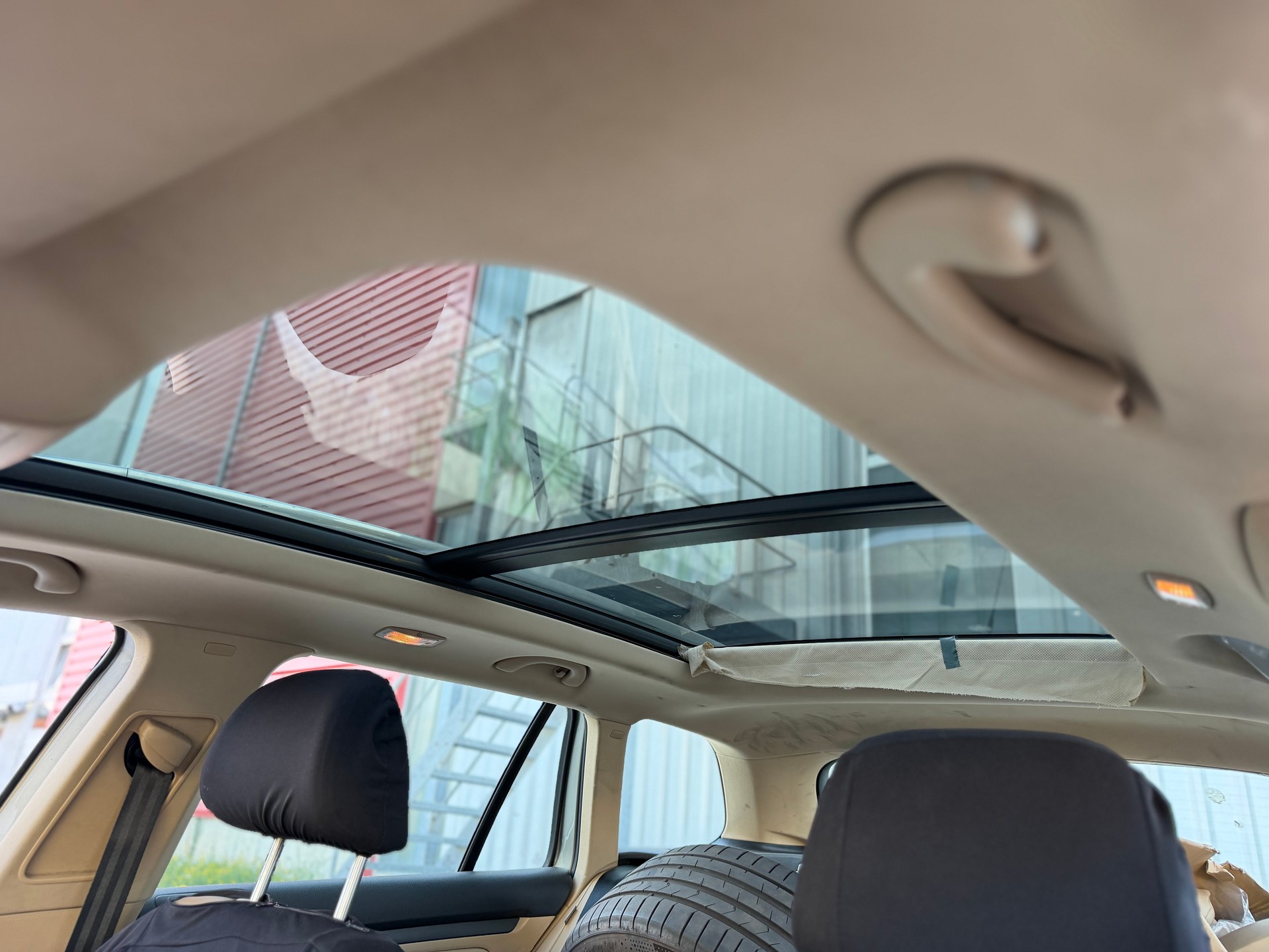 VW Golf var. 1,4 TSI Automatique véhicule pour handicapés-image-11