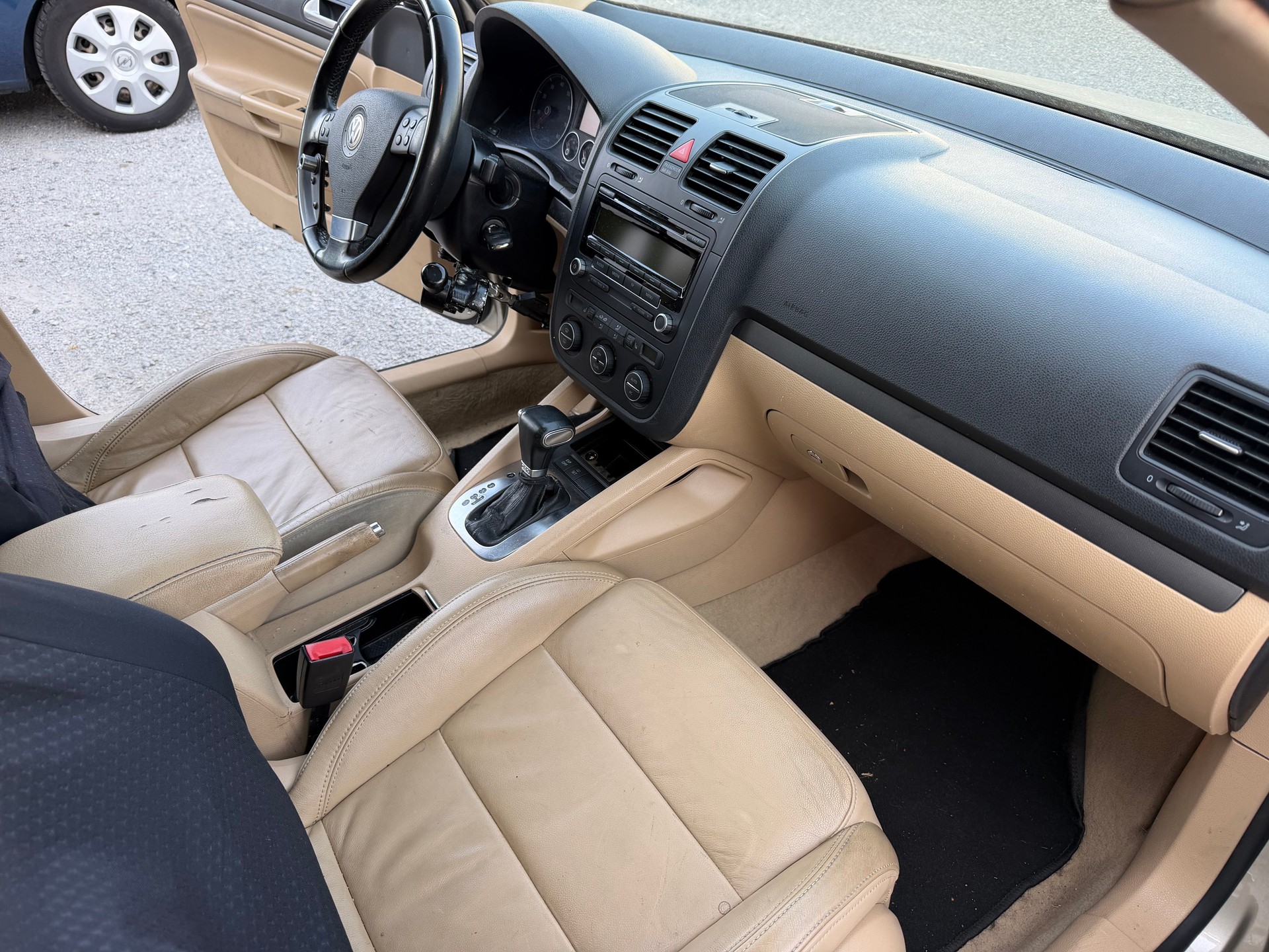 VW Golf var. 1,4 TSI Automatique véhicule pour handicapés-image-9