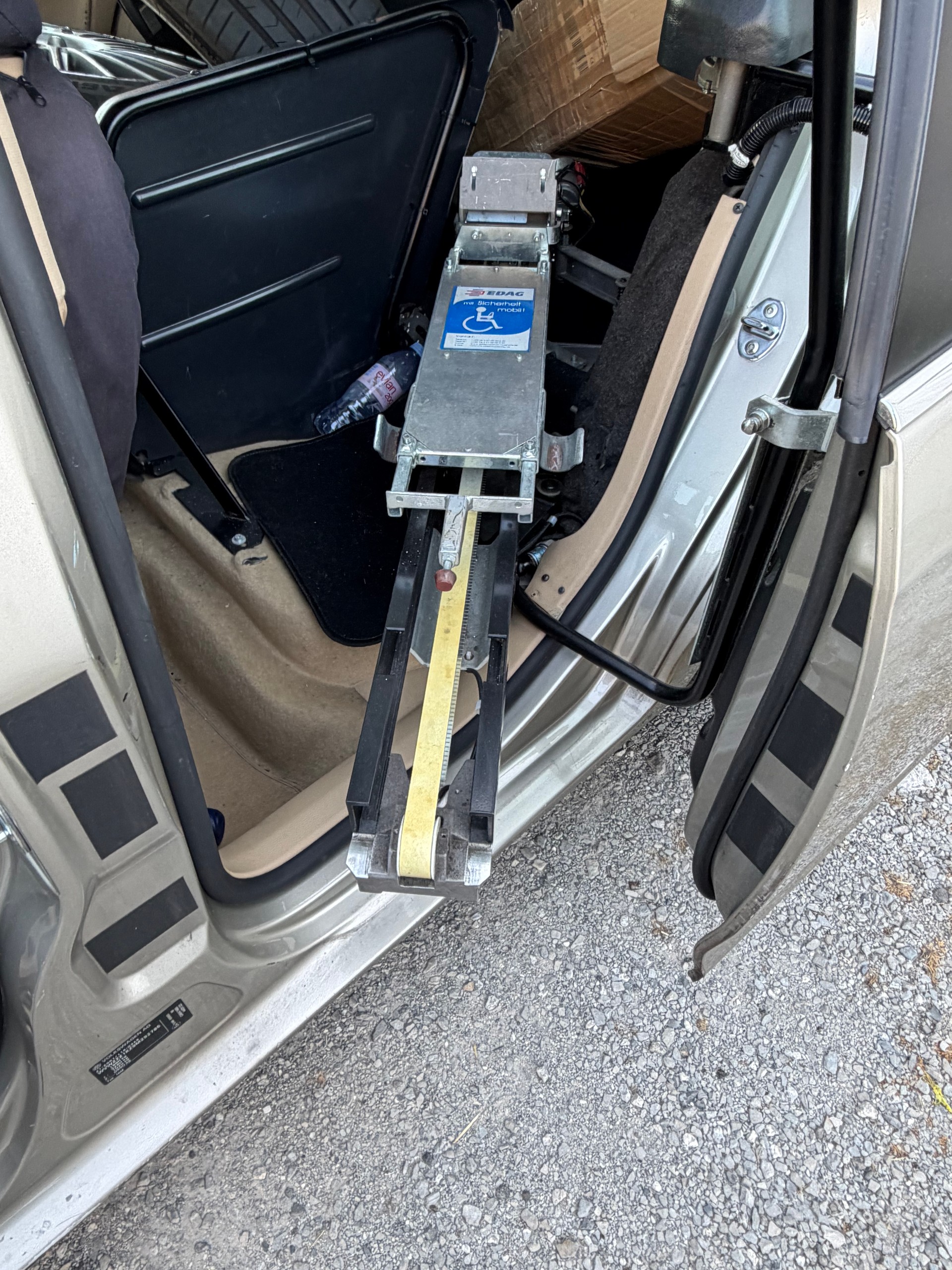 VW Golf var. 1,4 TSI Automatique véhicule pour handicapés-image-7