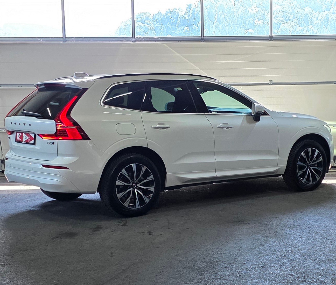 VOLVO XC60 B5 Benzin Mild Hybrid AWD Core Geartronic-image-4