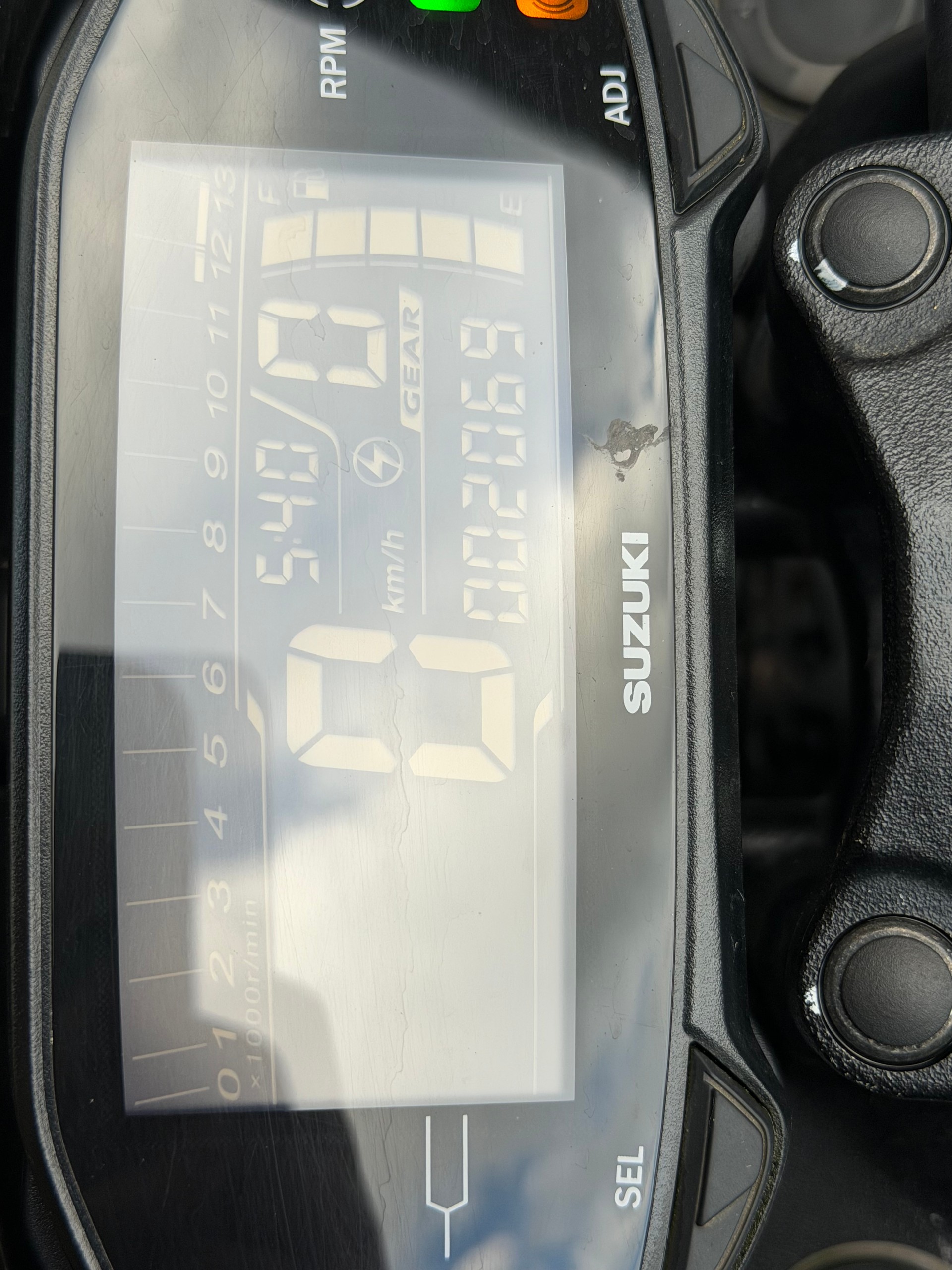 SUZUKI GSX-S 125-image-2