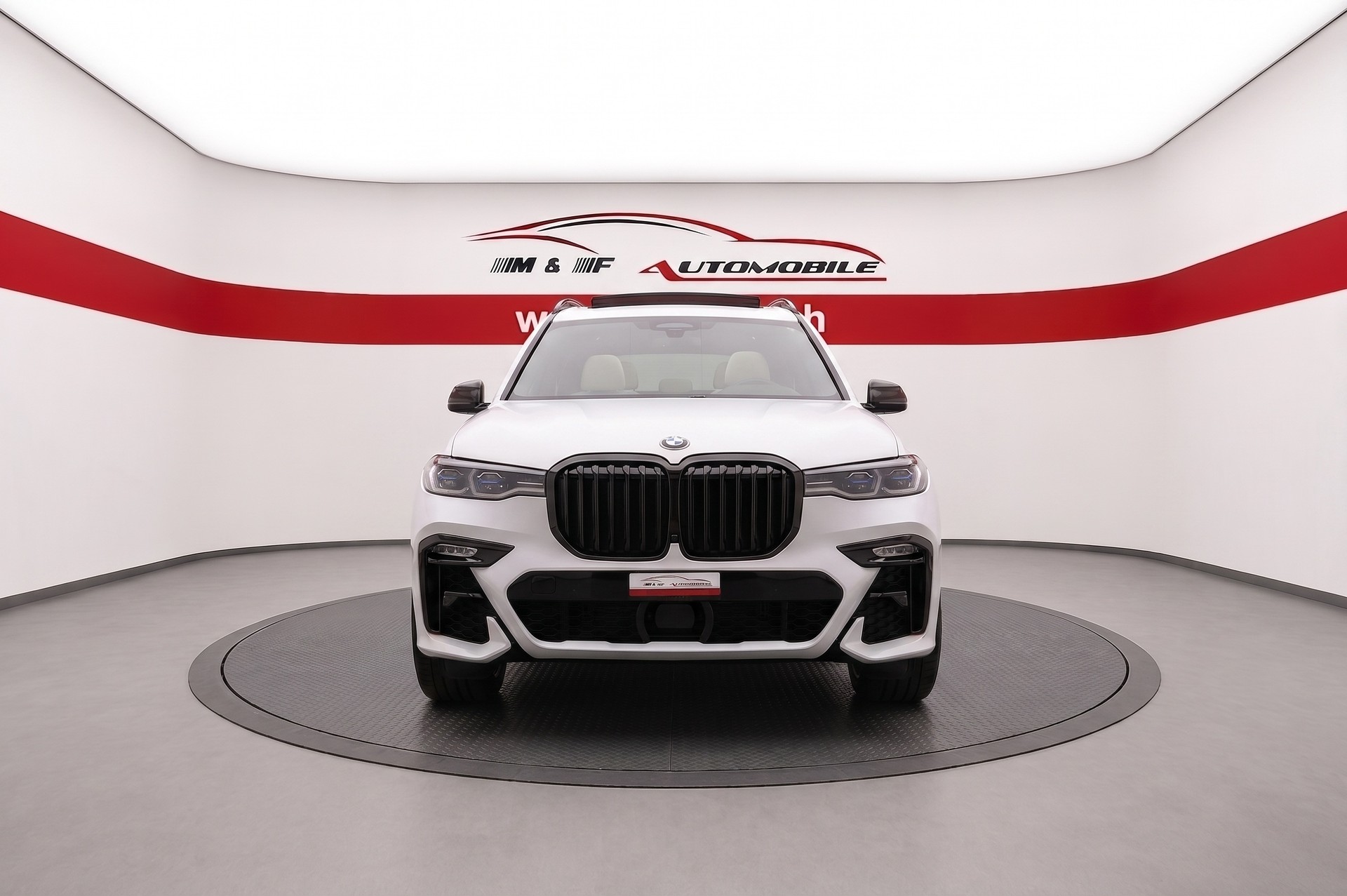 BMW X7 M50d CH FAHRZEUG M-Sport Pro-showroom-element-2