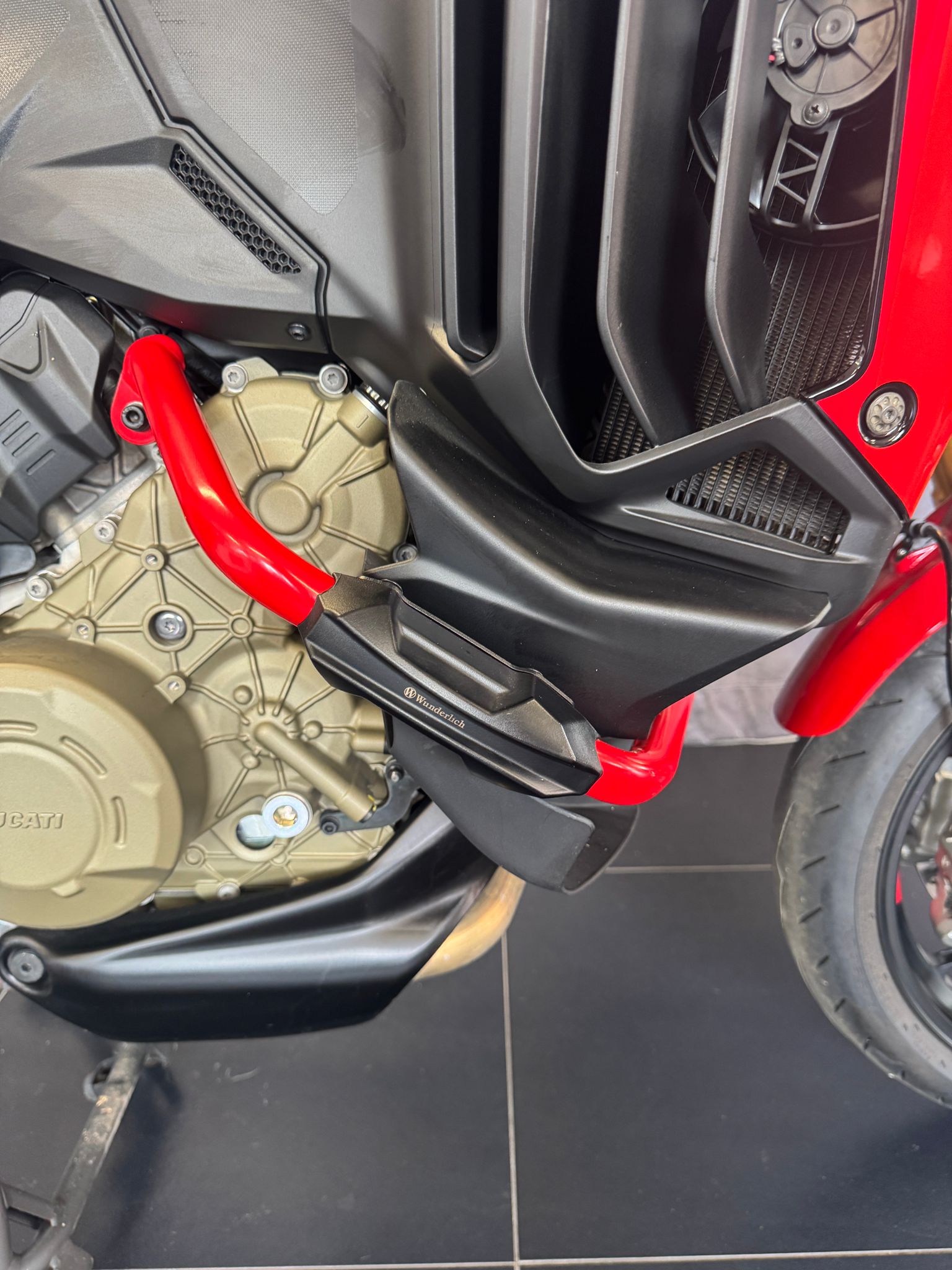 DUCATI Multistrada V4 Pikes Peak Radar-image-3