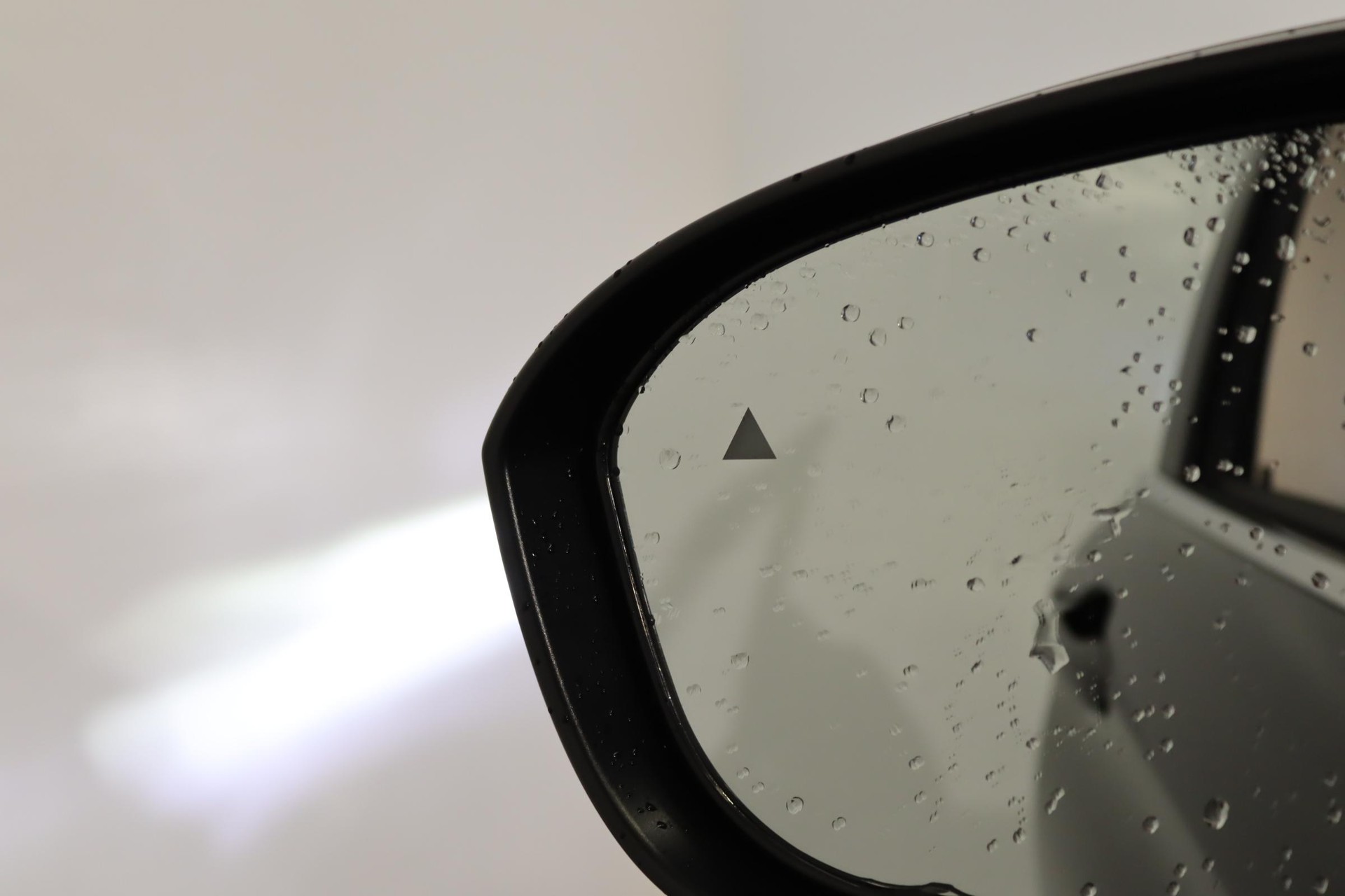 MITSUBISHI Outlander 2.4 PHEV Intense 4x4, Leasing dès 0.8 %-image-10