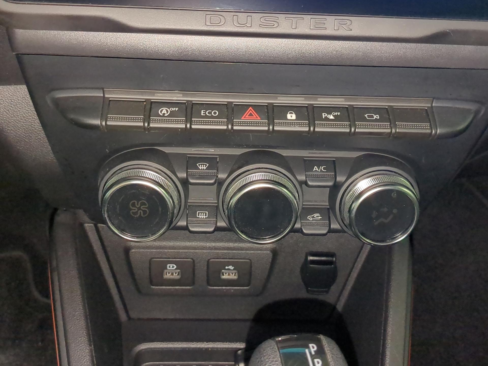 DACIA Duster TCe 150 Extreme EDC 4x2-image-17