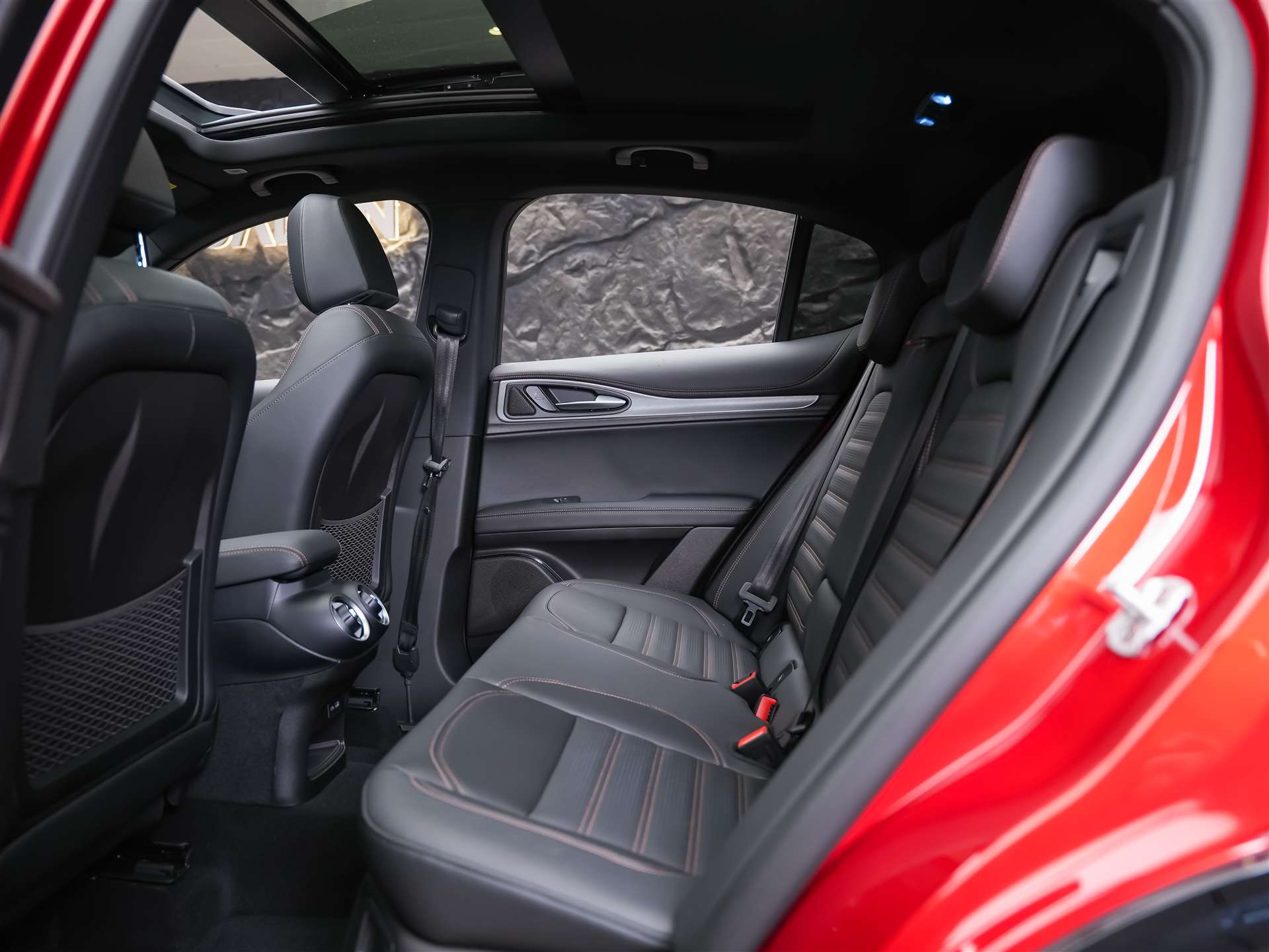 ALFA ROMEO Stelvio 2.0 Intensa Q4 AT8 *SOFORT Verfügbar*Werksgarantie*Panorama*Harman/Kardon*-image-15