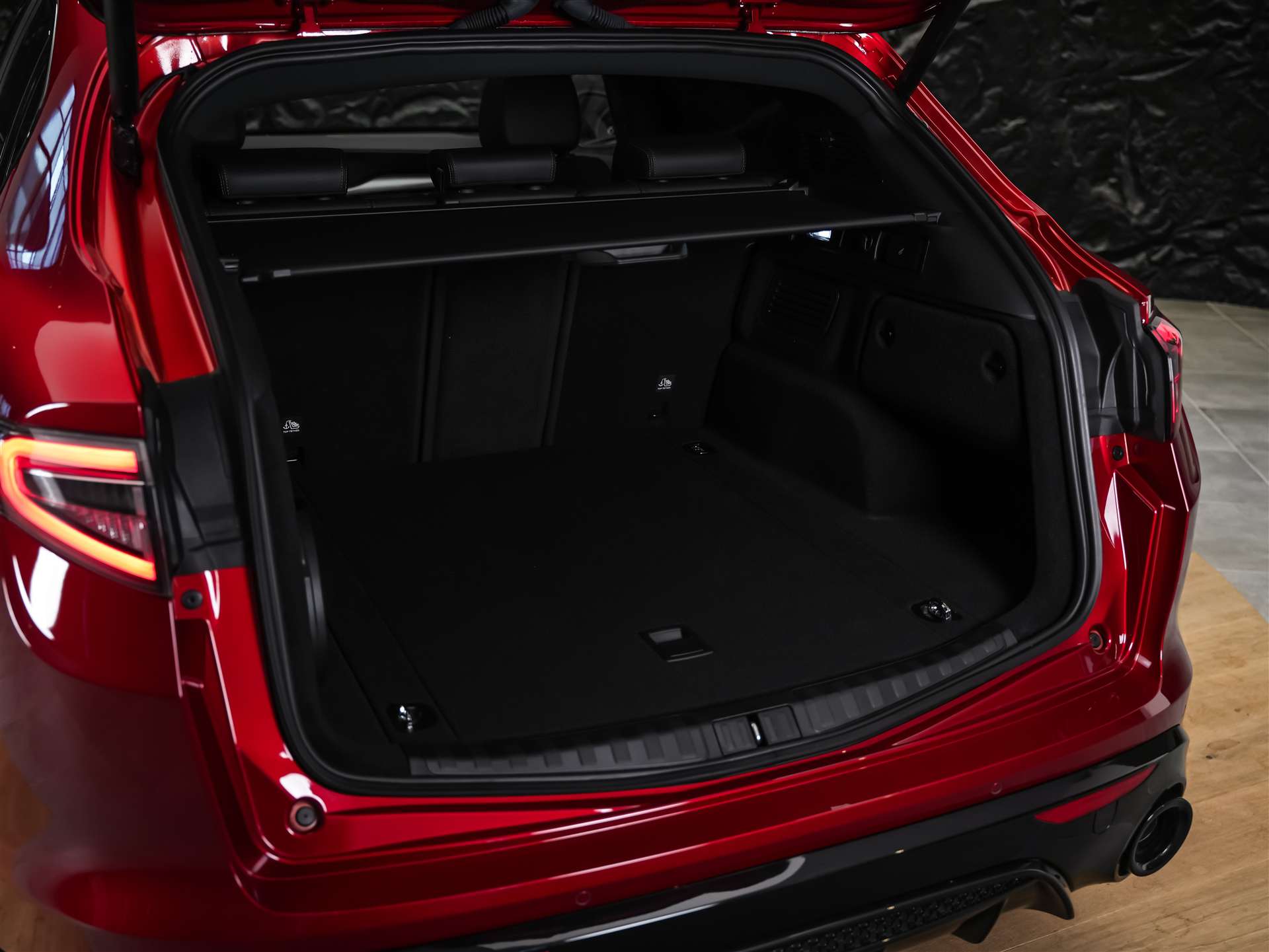 ALFA ROMEO Stelvio 2.0 Intensa Q4 AT8 *SOFORT Verfügbar*Werksgarantie*Panorama*Harman/Kardon*-image-45