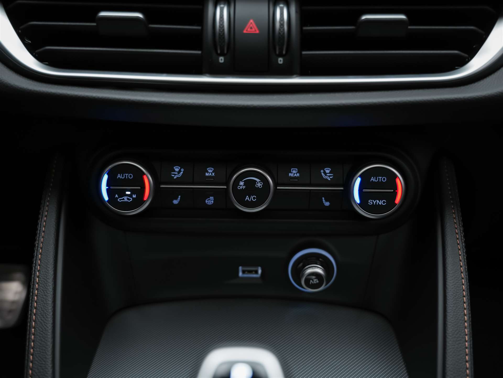 ALFA ROMEO Stelvio 2.0 Intensa Q4 AT8 *SOFORT Verfügbar*Werksgarantie*Panorama*Harman/Kardon*-image-25