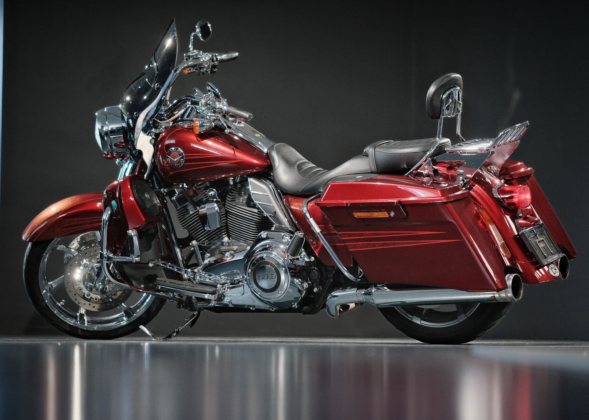 HARLEY-DAVIDSON FLHRSE5 Road King ABS CVO Screamin Eagle Anniv.-image-3