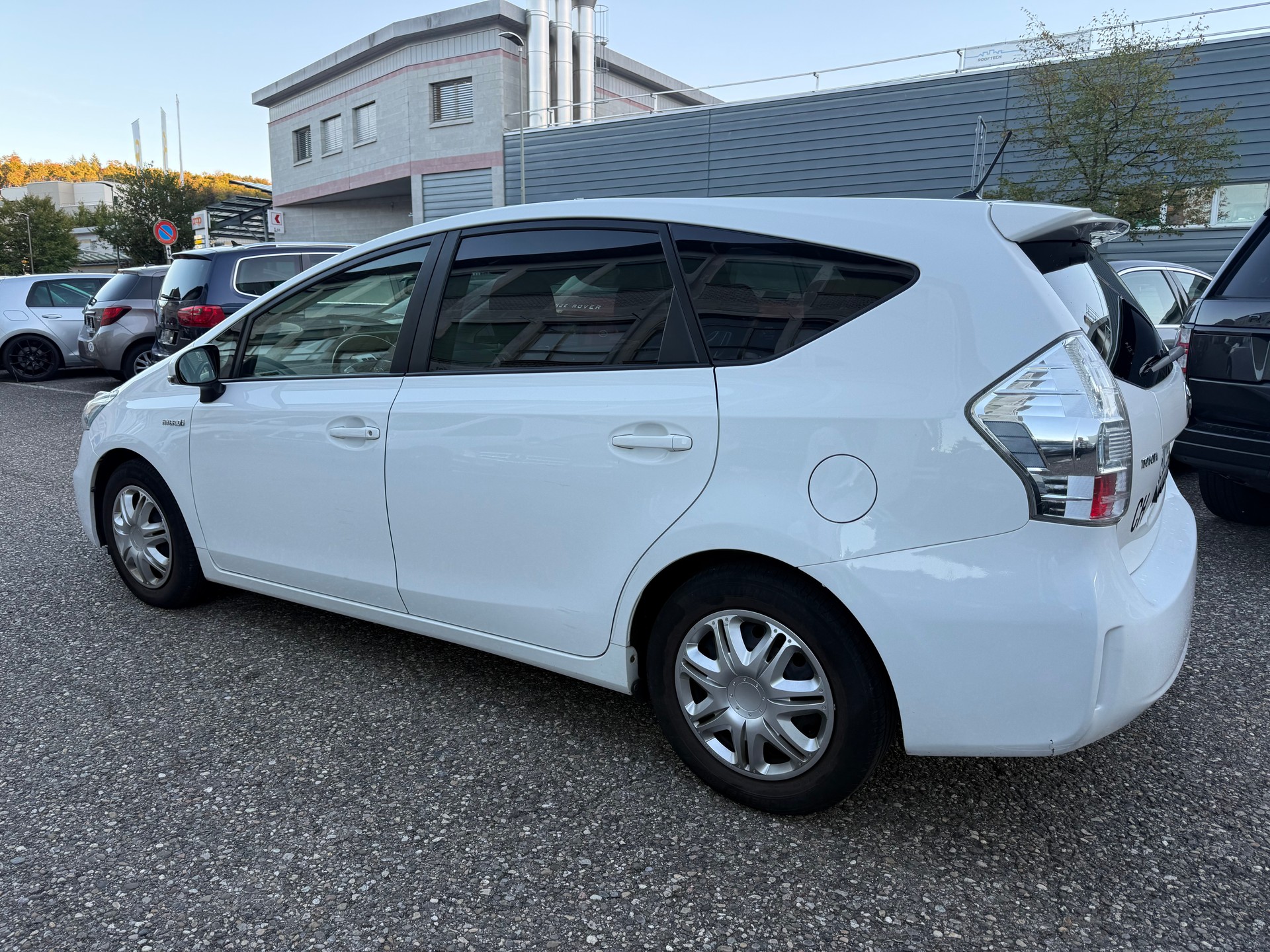 TOYOTA Prius+ 1.8 VVT-i HSD Sol-showroom-element-2