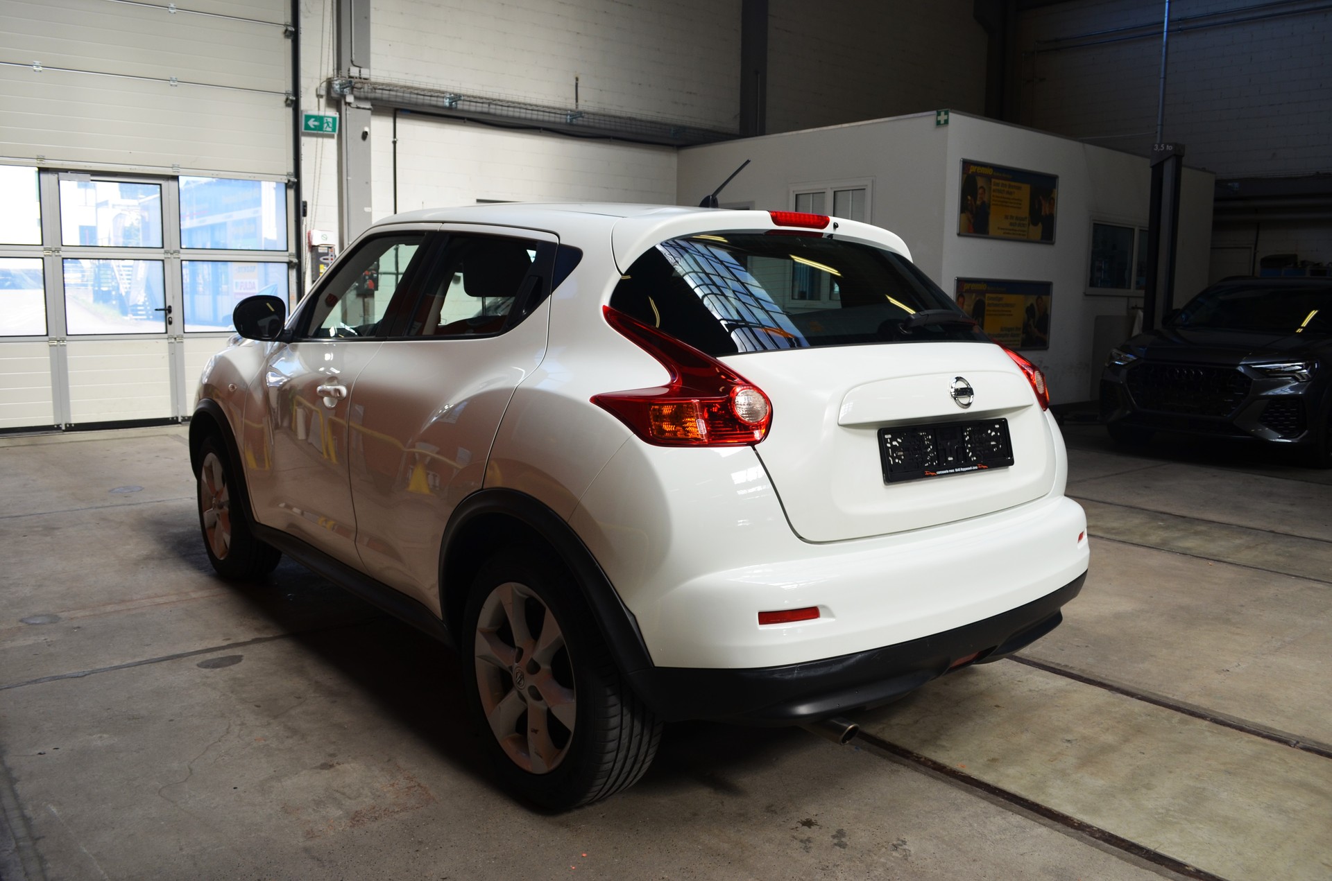 NISSAN Juke 1.6 tekna-image-6