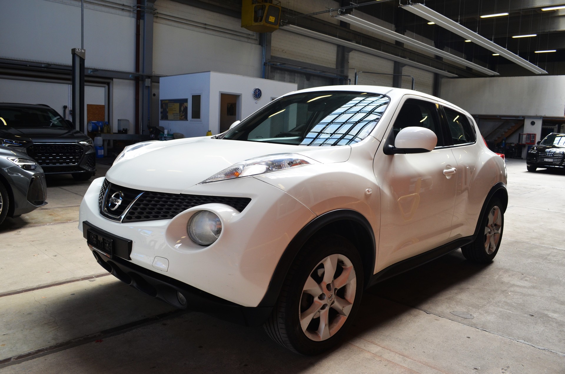 NISSAN Juke 1.6 tekna-image-2