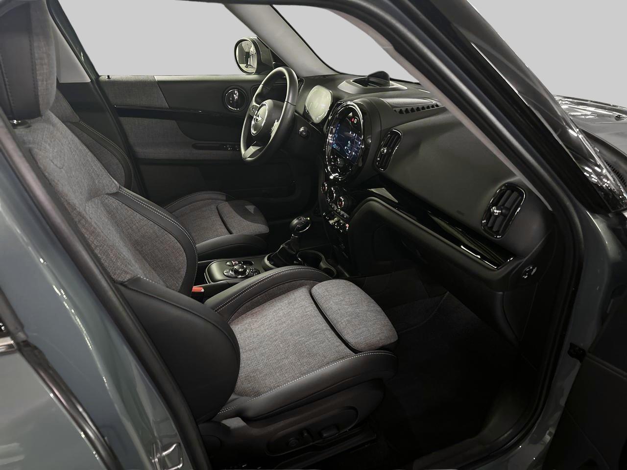 MINI Countryman Cooper SE ALL4-image-14